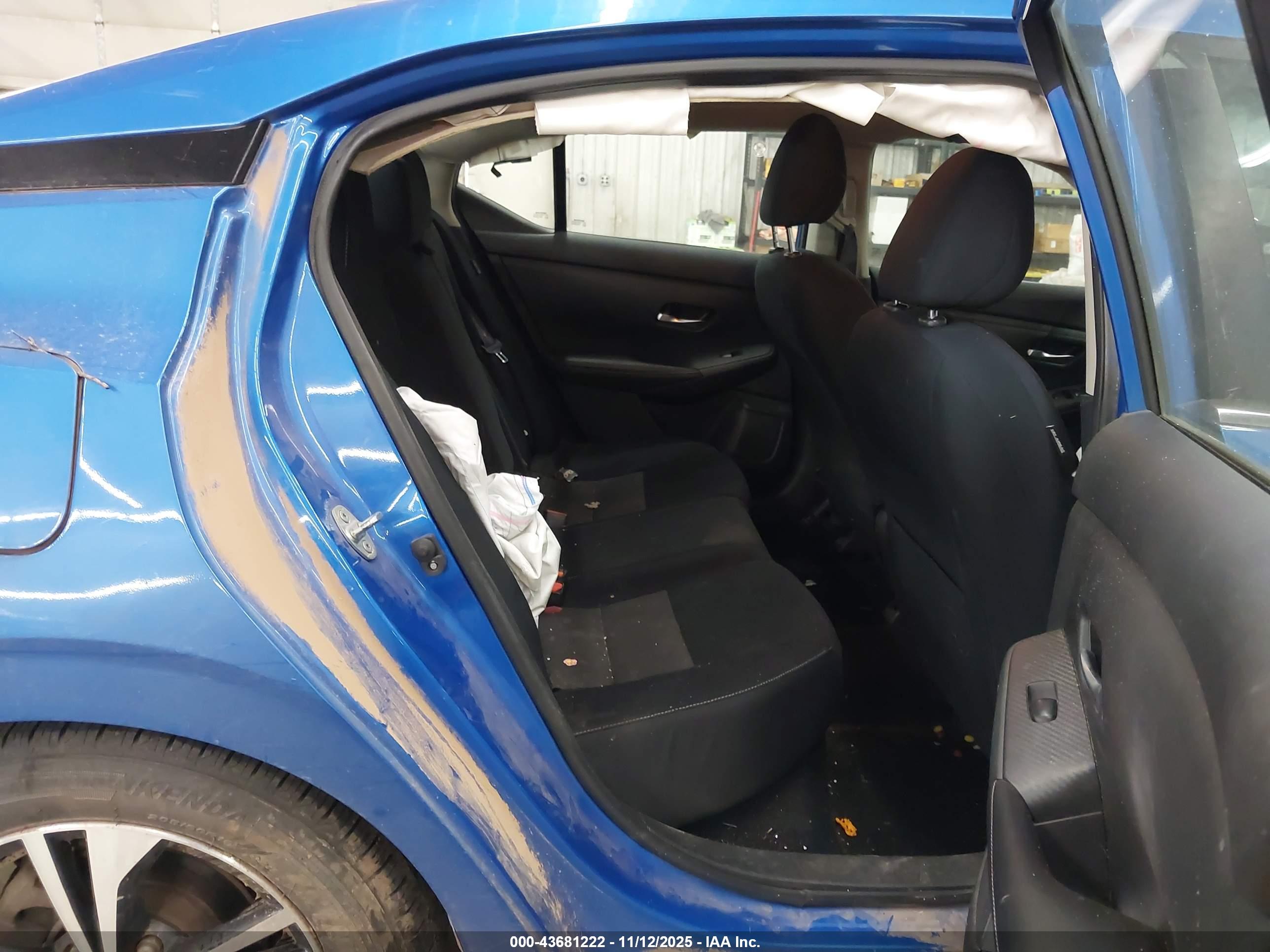 NISSAN SENTRA image 8