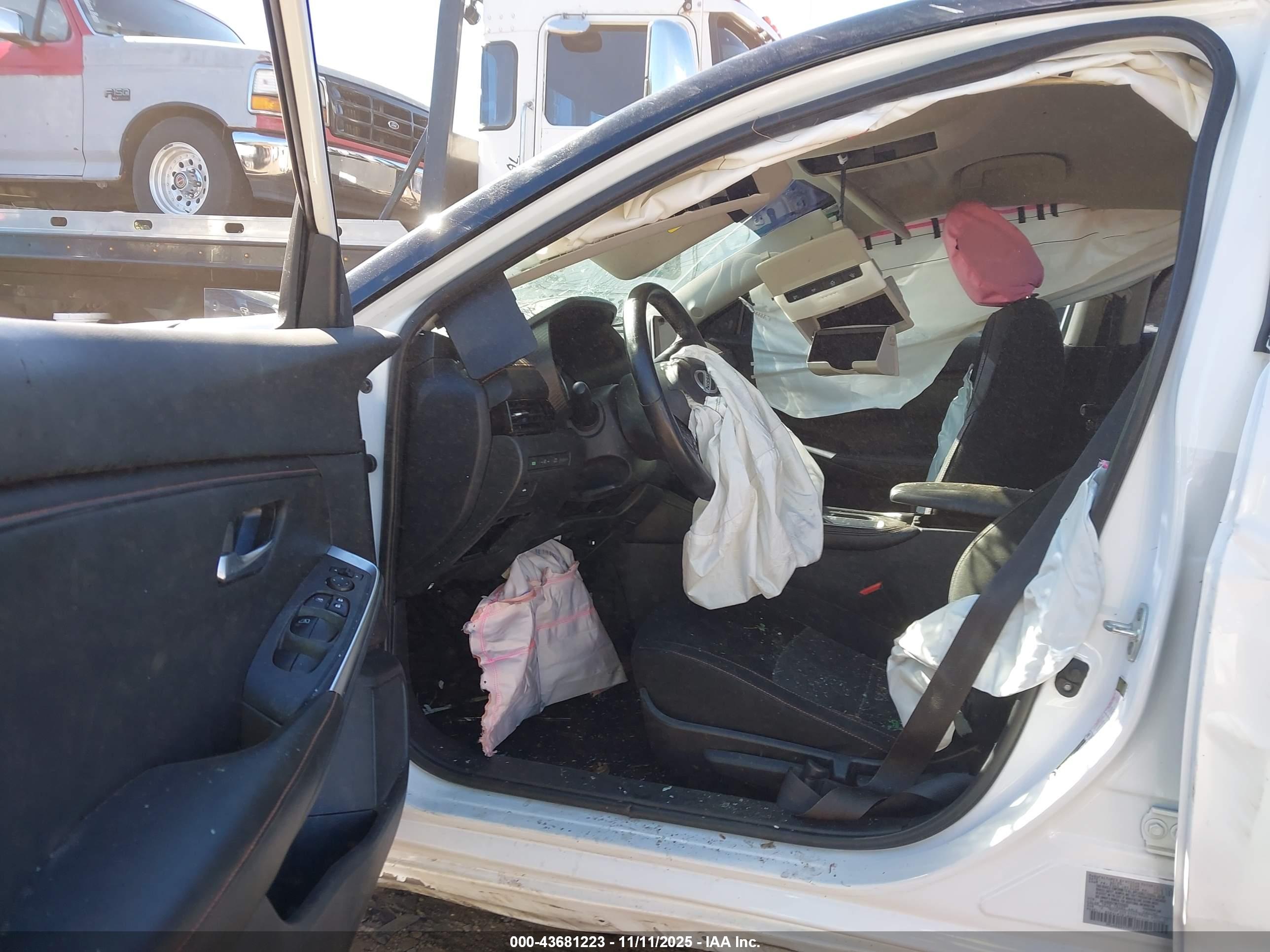 NISSAN SENTRA image 5