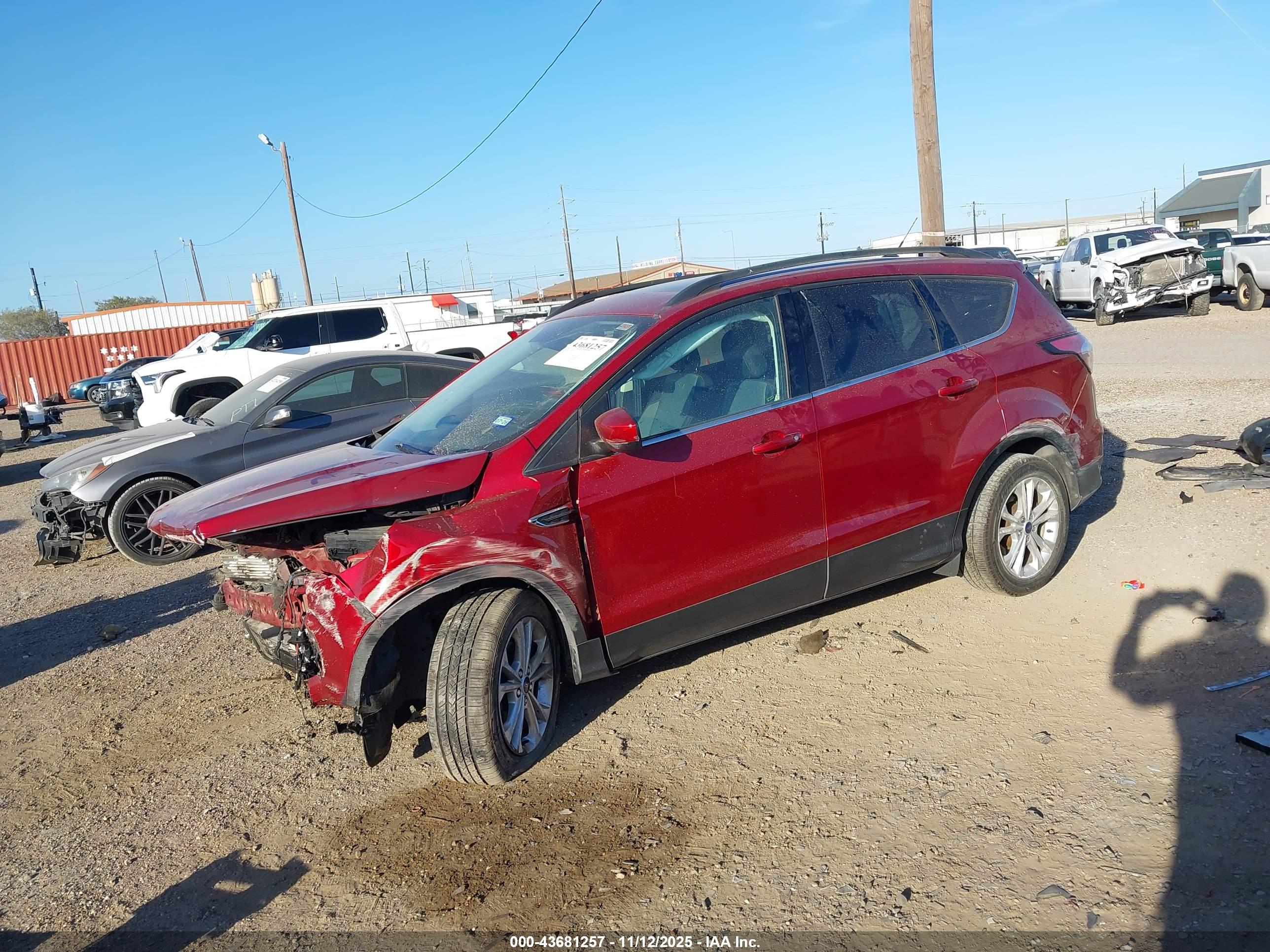 FORD ESCAPE image 2
