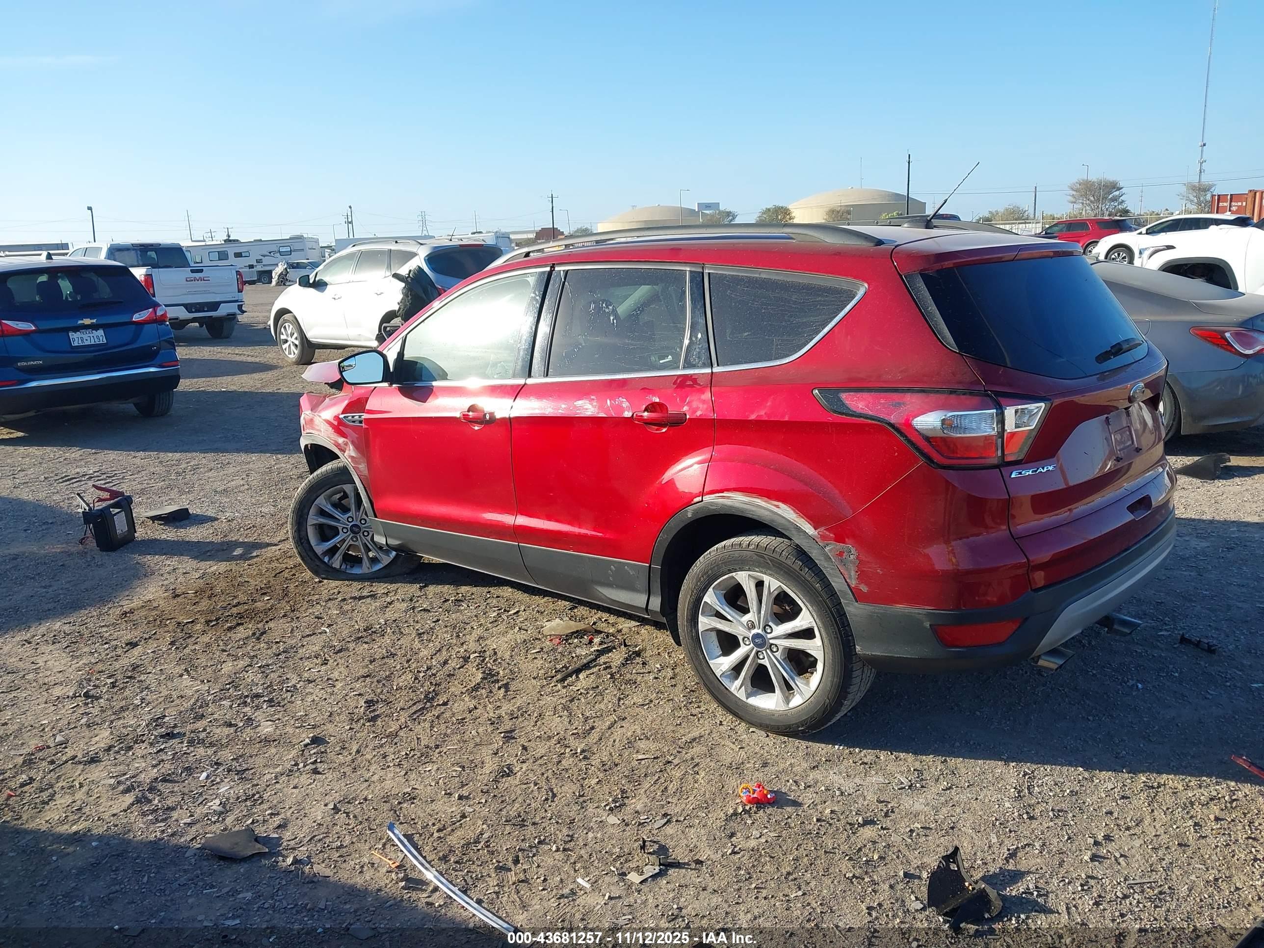 FORD ESCAPE image 3