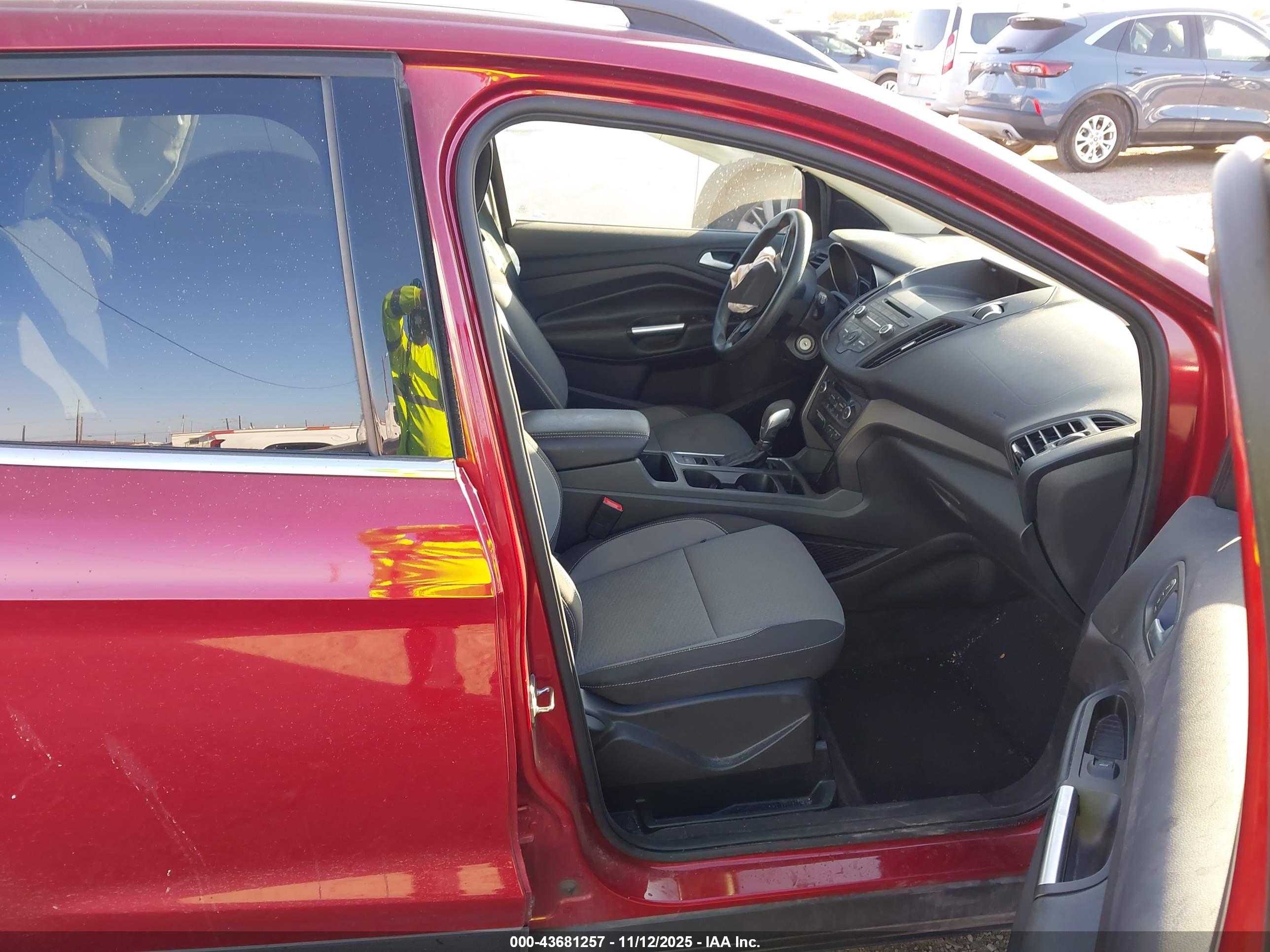 FORD ESCAPE image 5