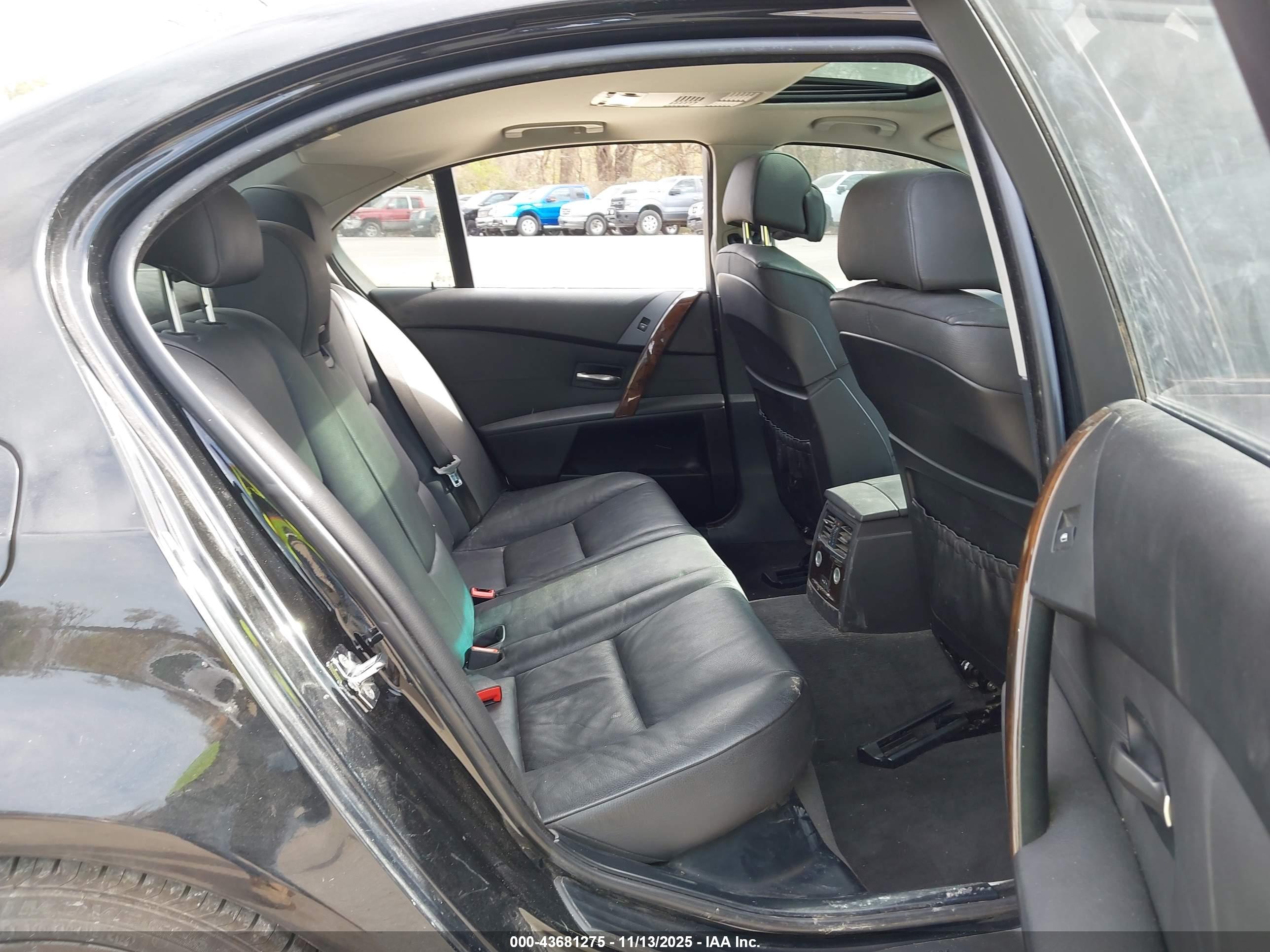 BMW 530I image 8