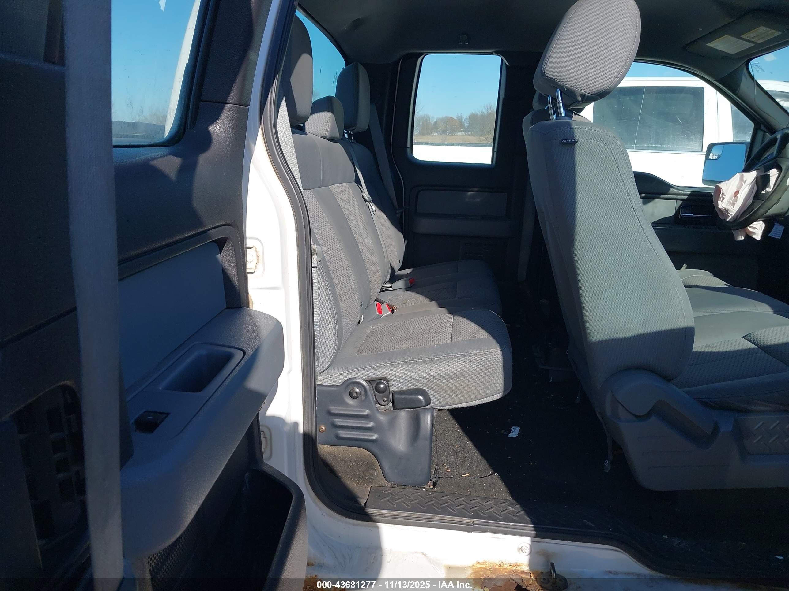 FORD F-150 image 8