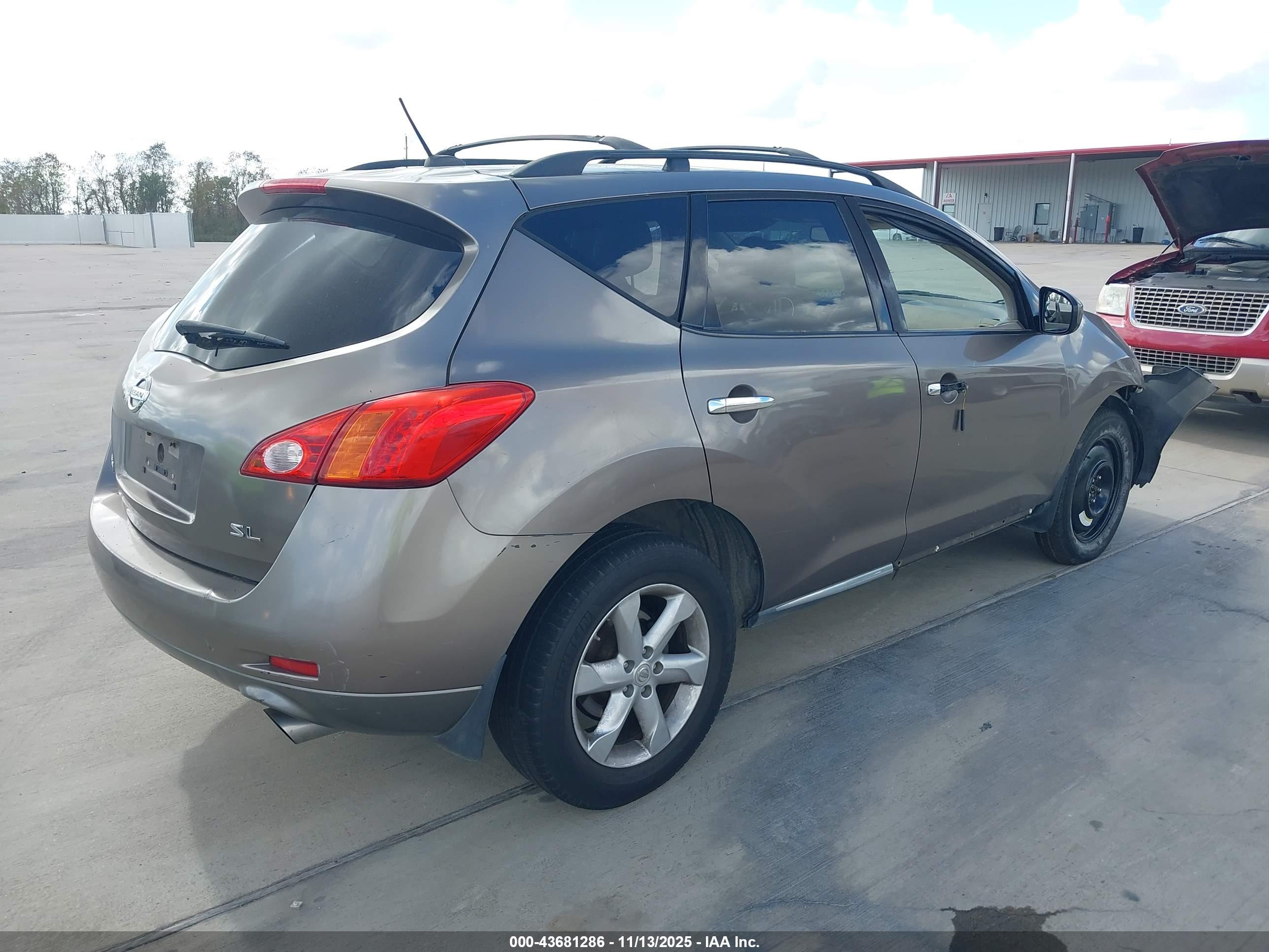 NISSAN MURANO image 4