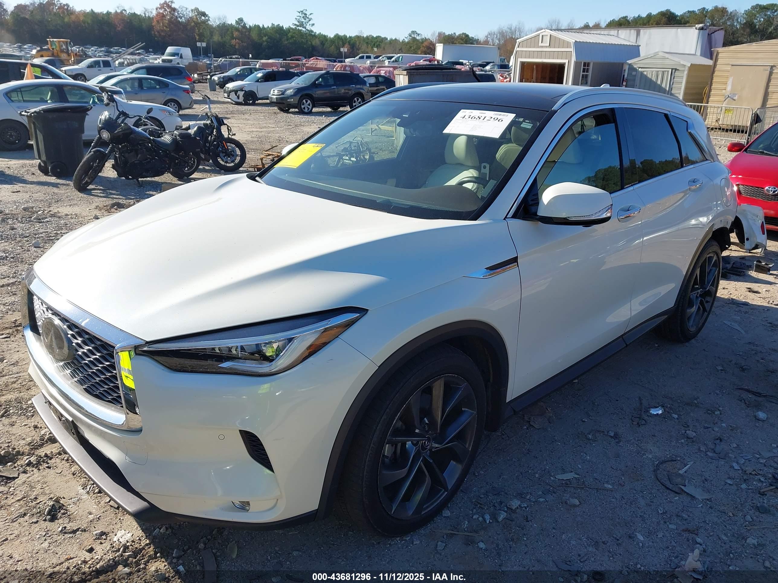 INFINITI QX50 image 2