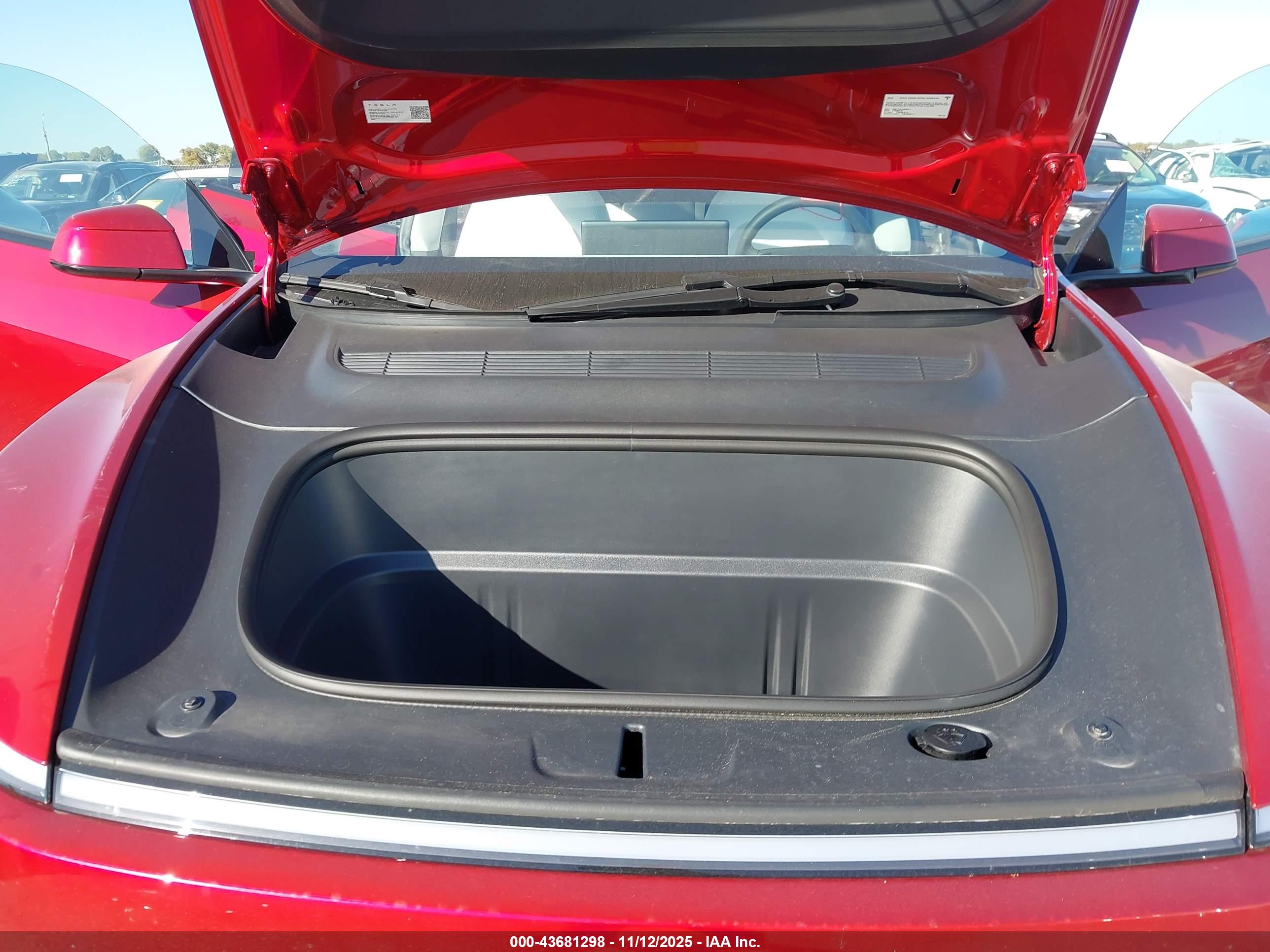 TESLA MODEL image 10