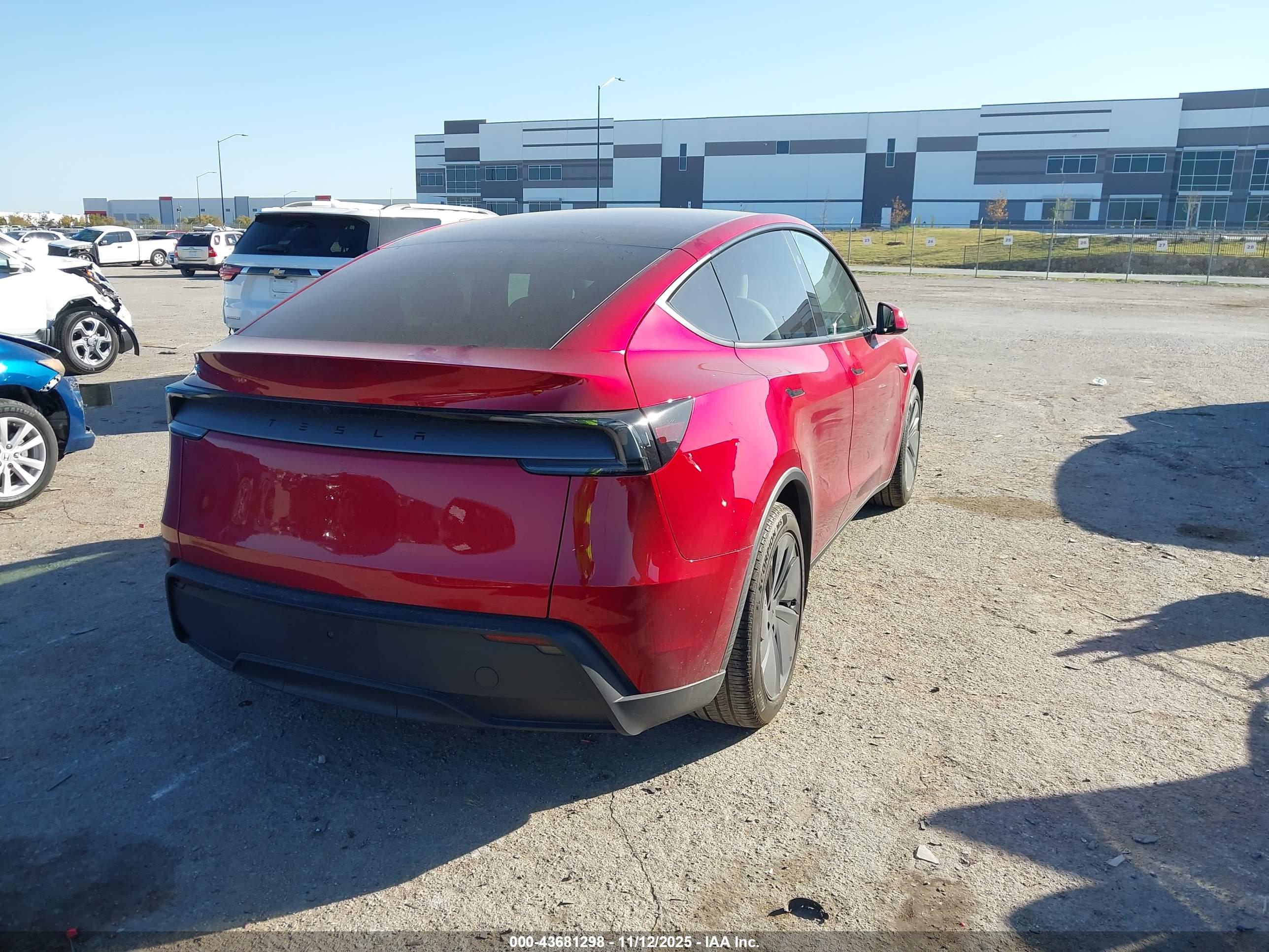 TESLA MODEL image 4