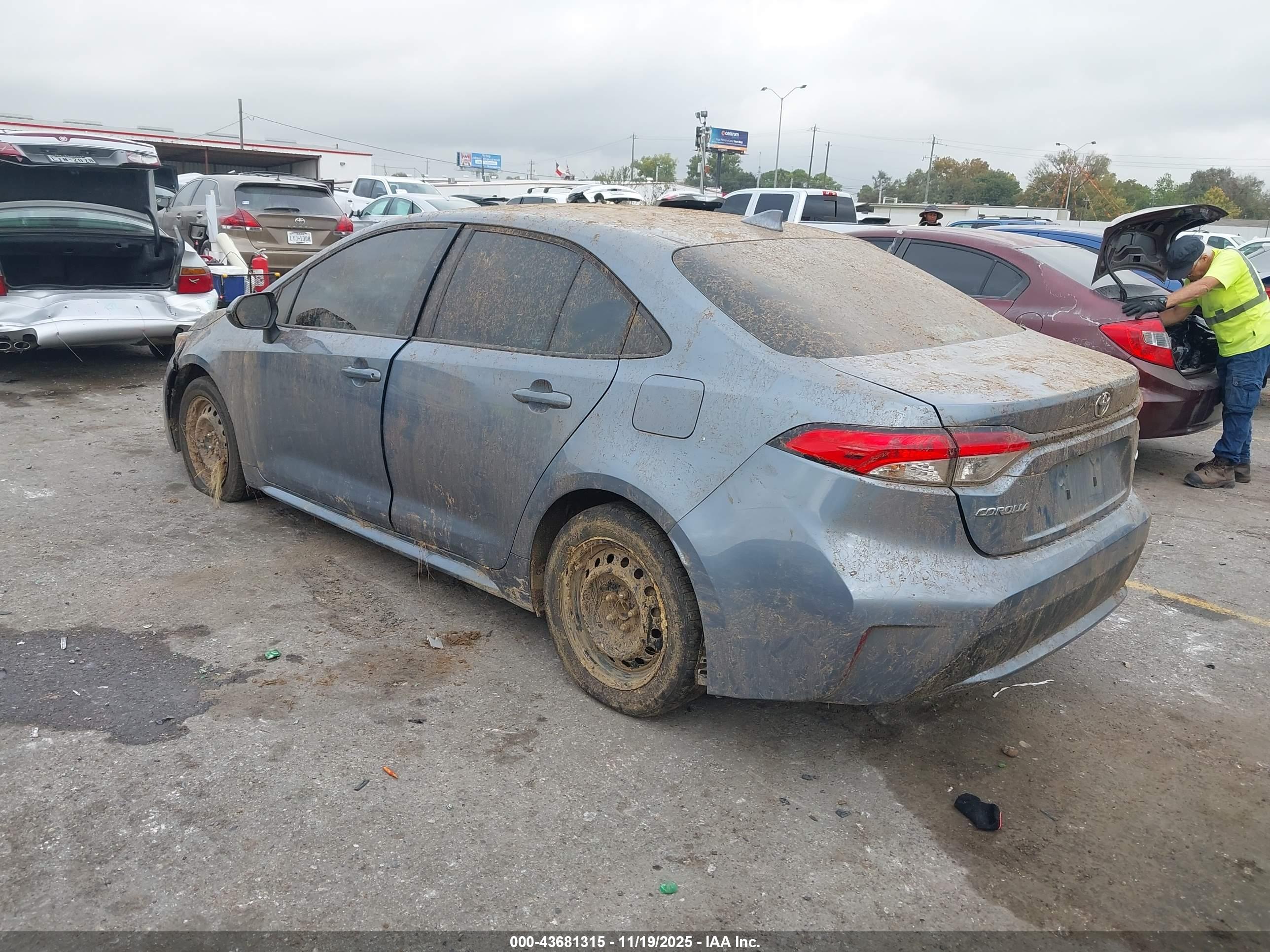 TOYOTA COROLLA image 3