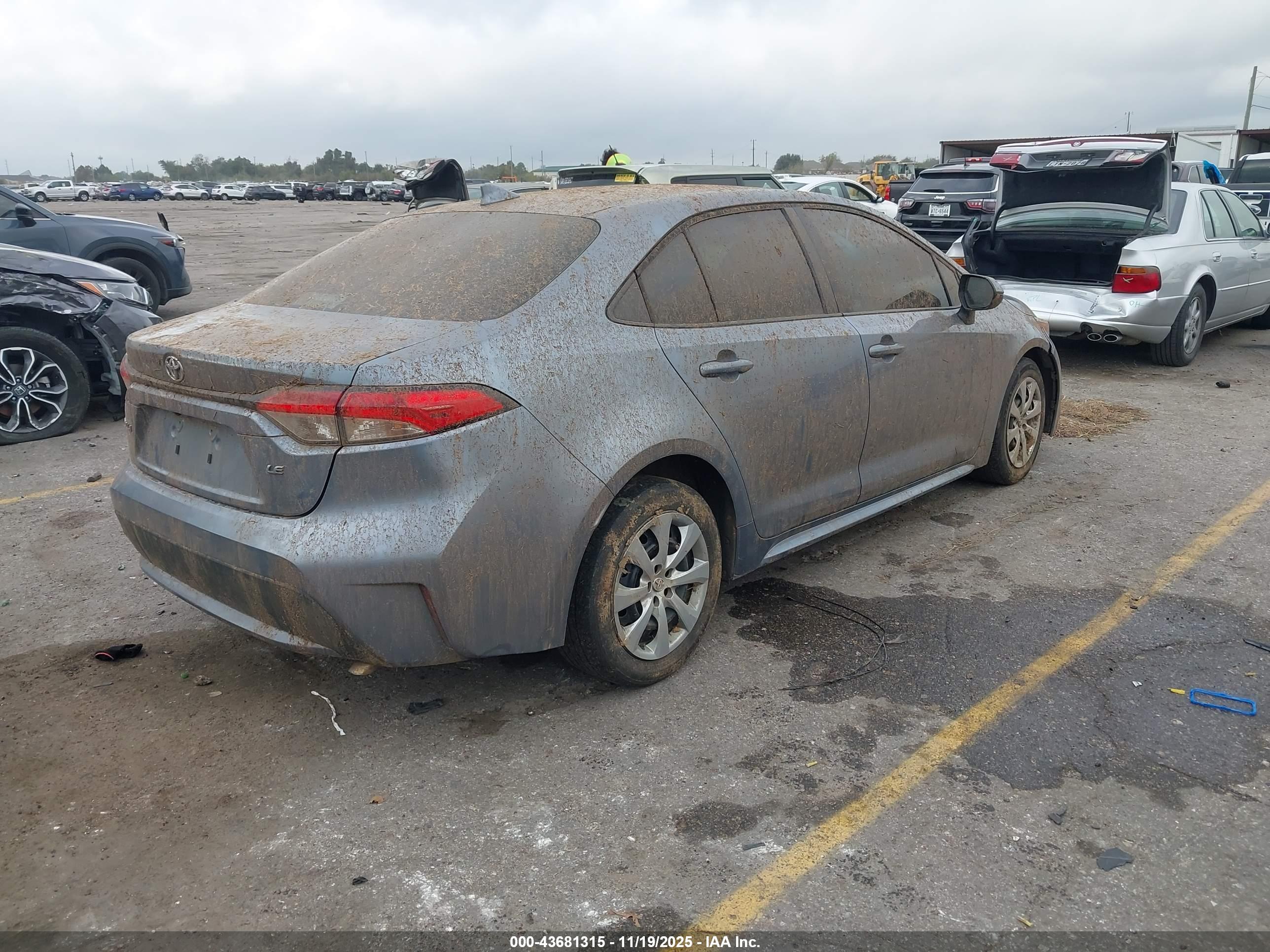 TOYOTA COROLLA image 4