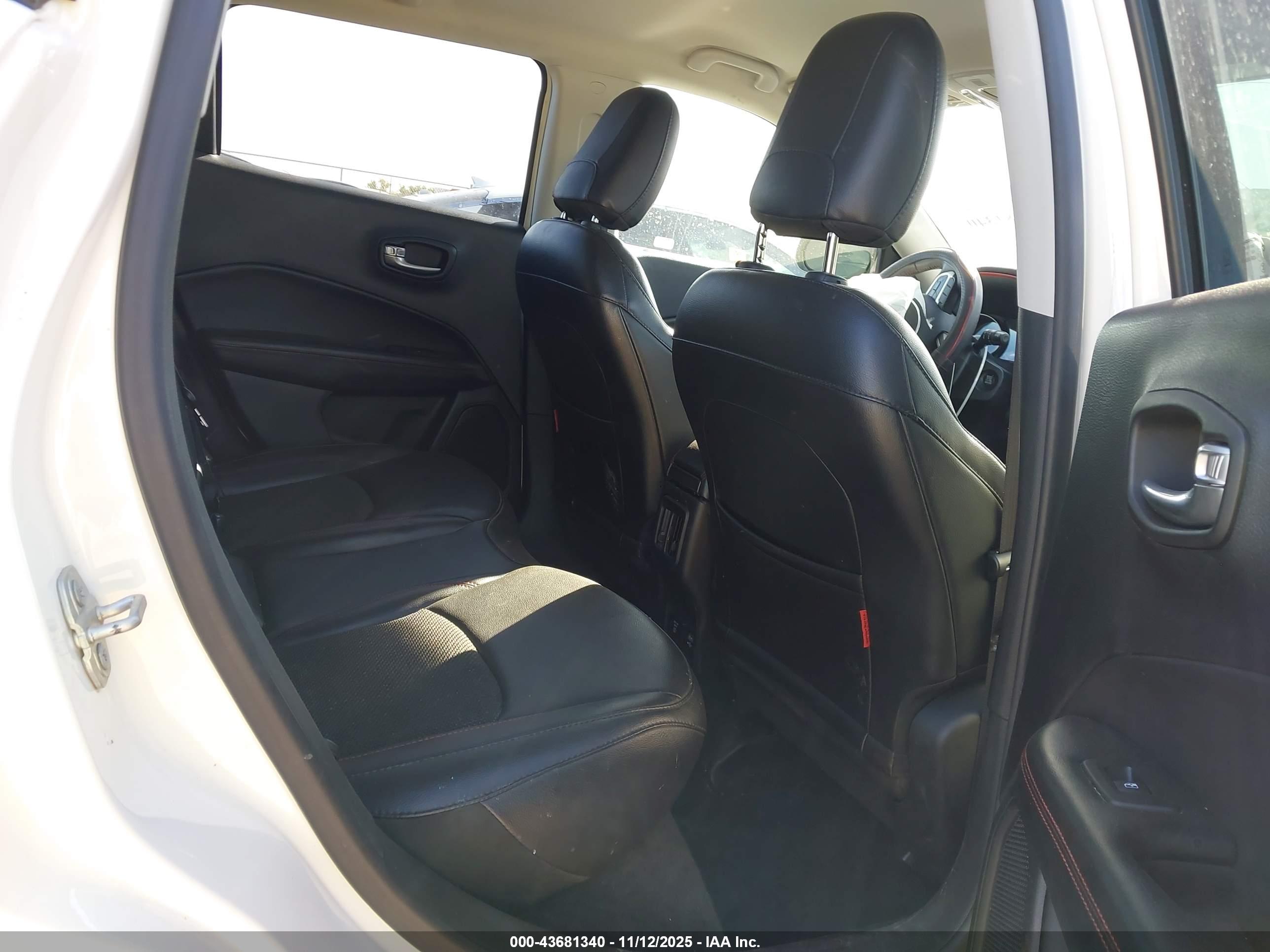JEEP COMPASS image 8