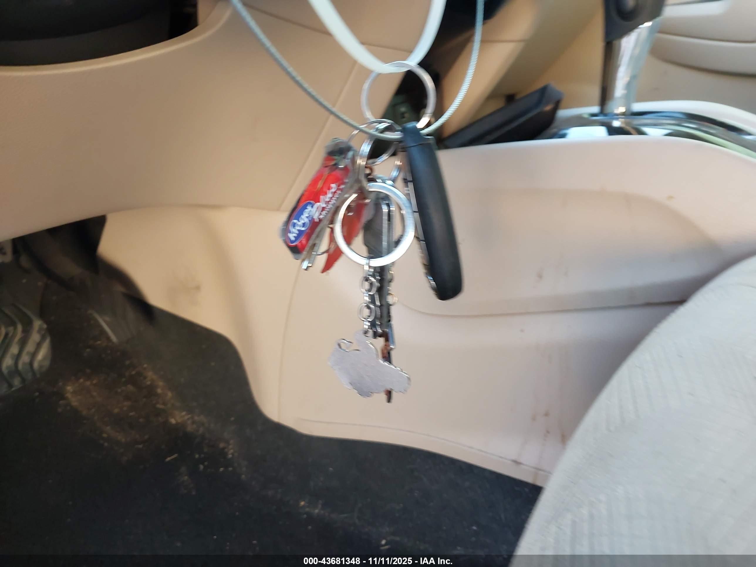 NISSAN ROGUE image 11