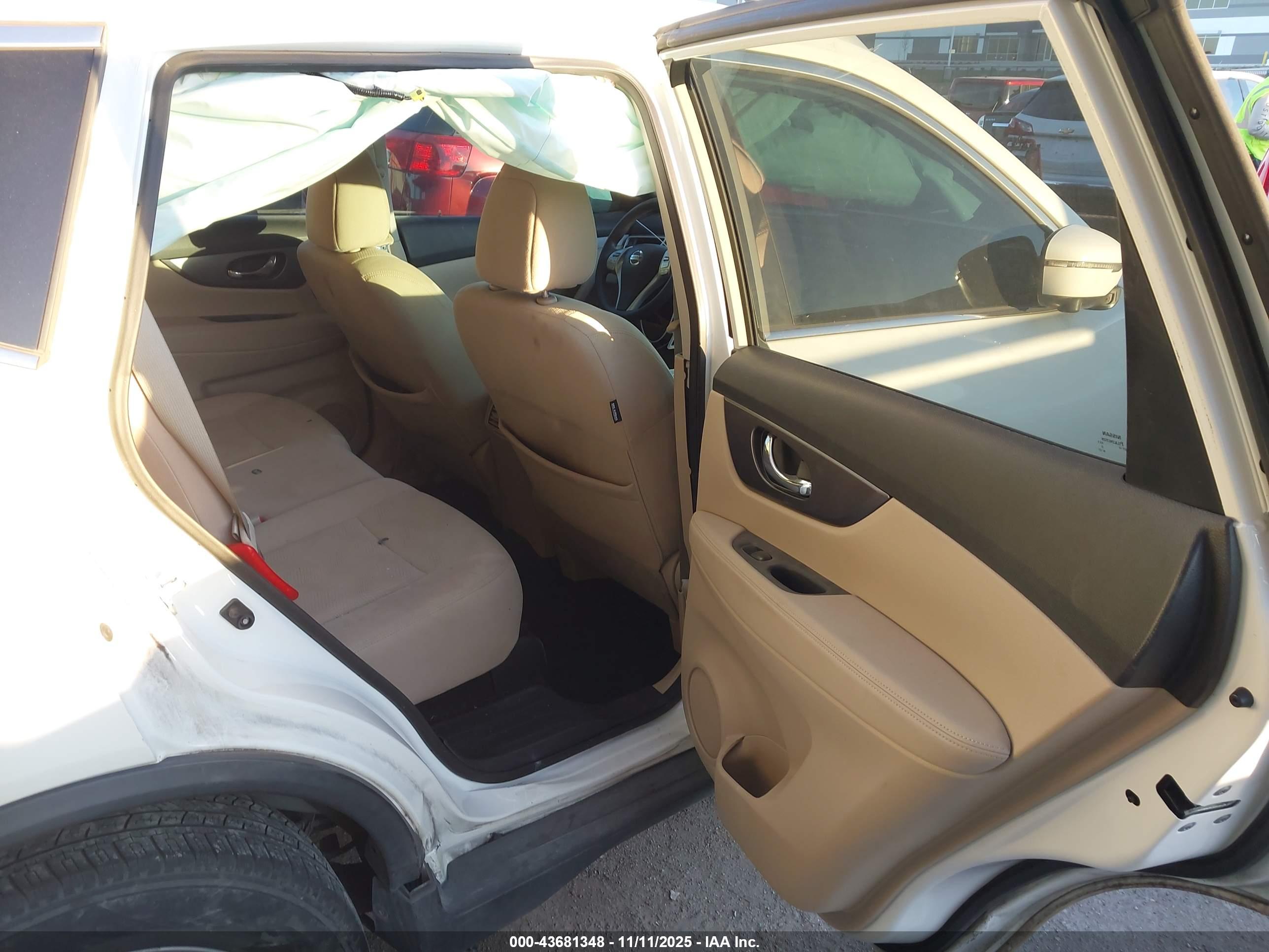 NISSAN ROGUE image 8