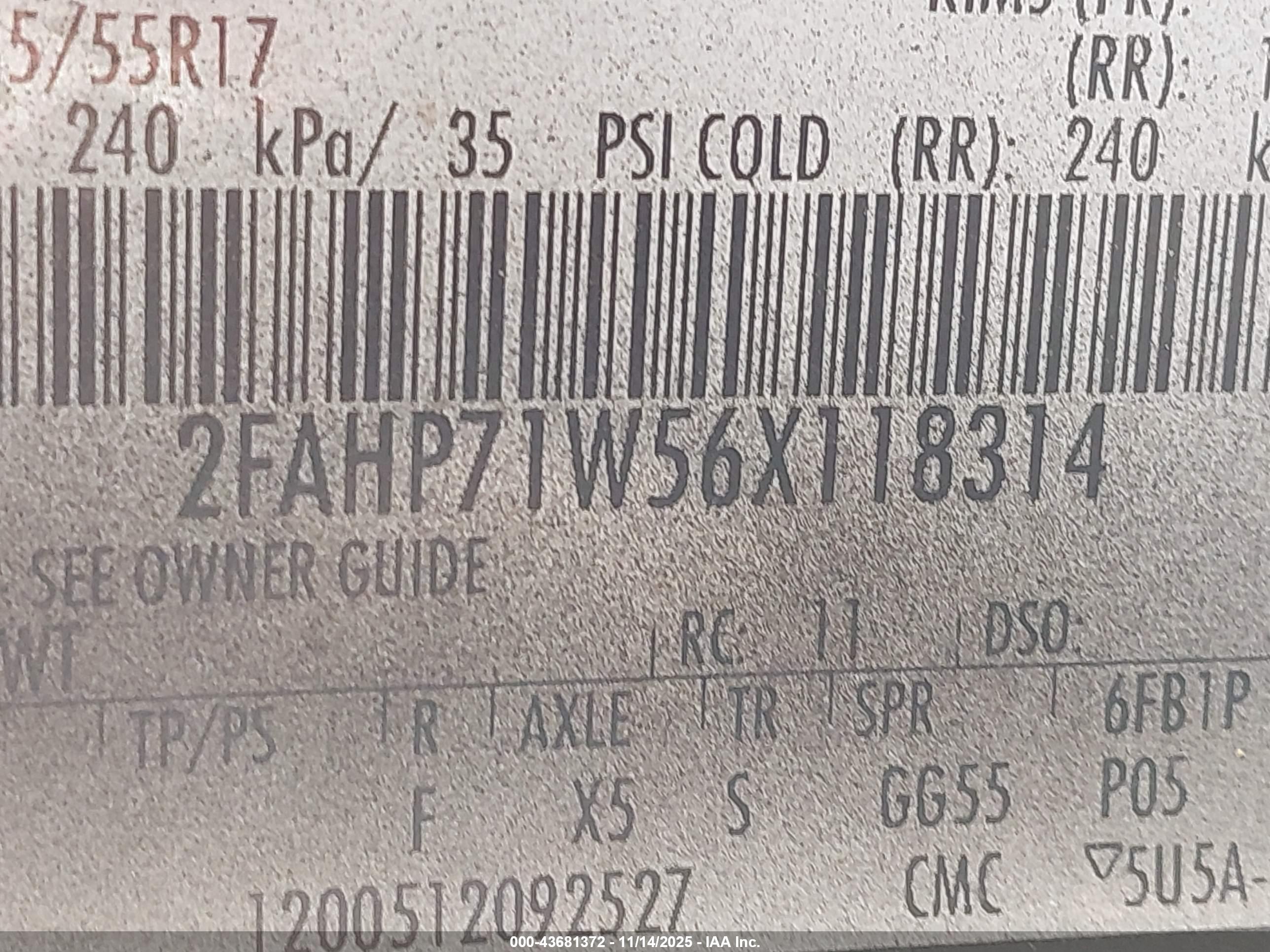 FORD CROWN image 9