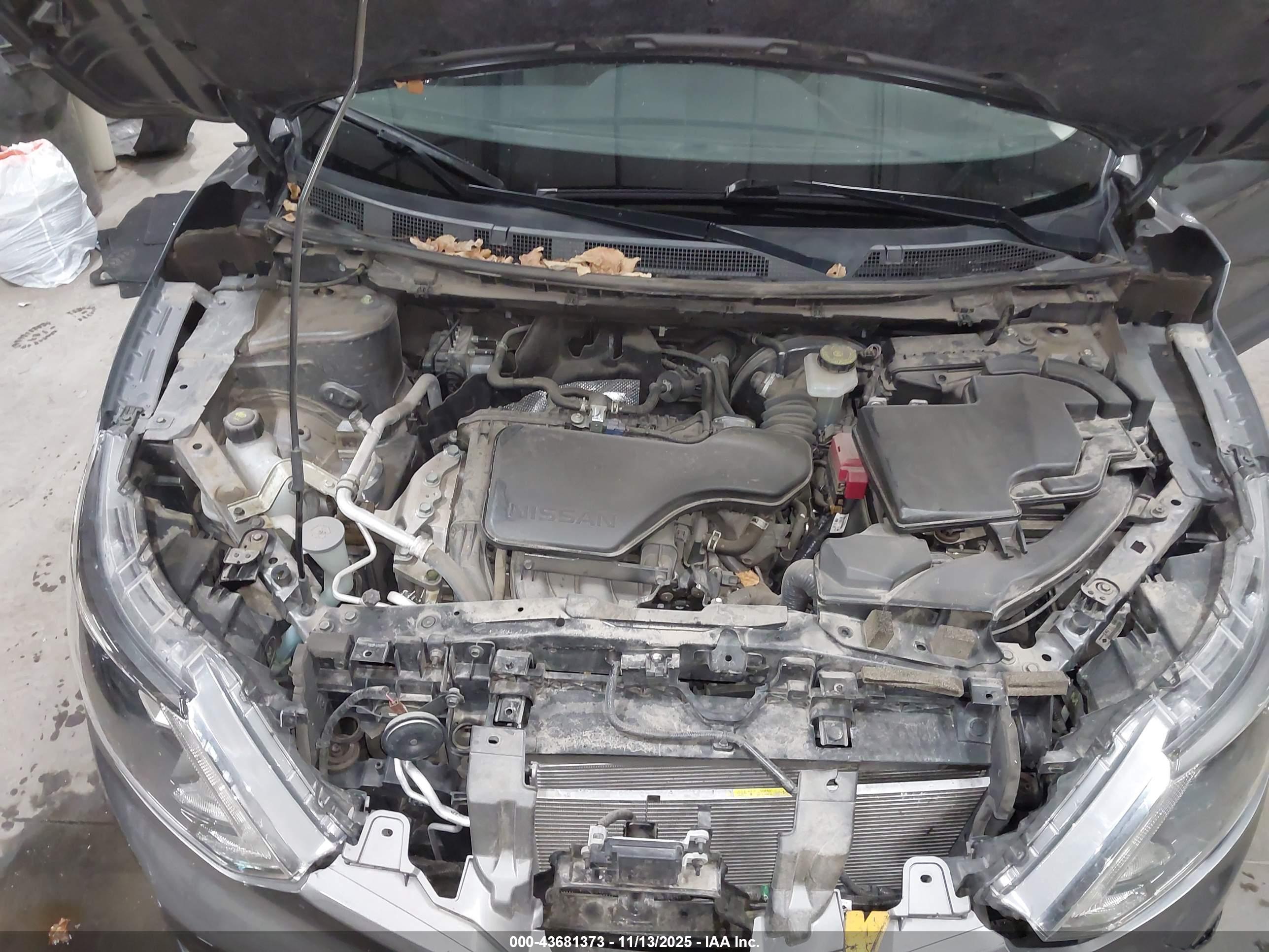 NISSAN ROGUE image 10