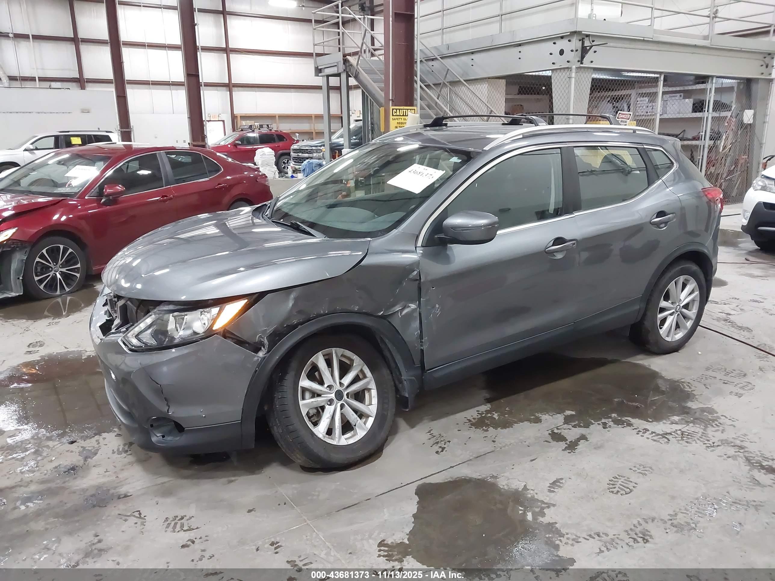 NISSAN ROGUE image 2