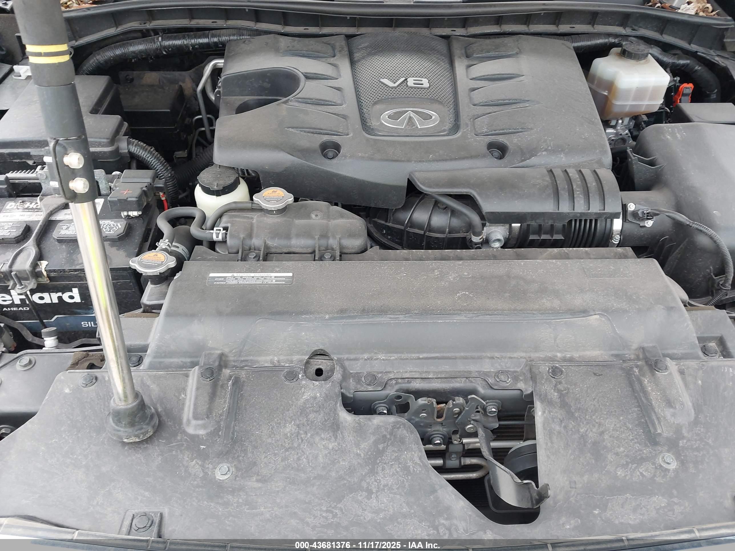 INFINITI QX80 image 10
