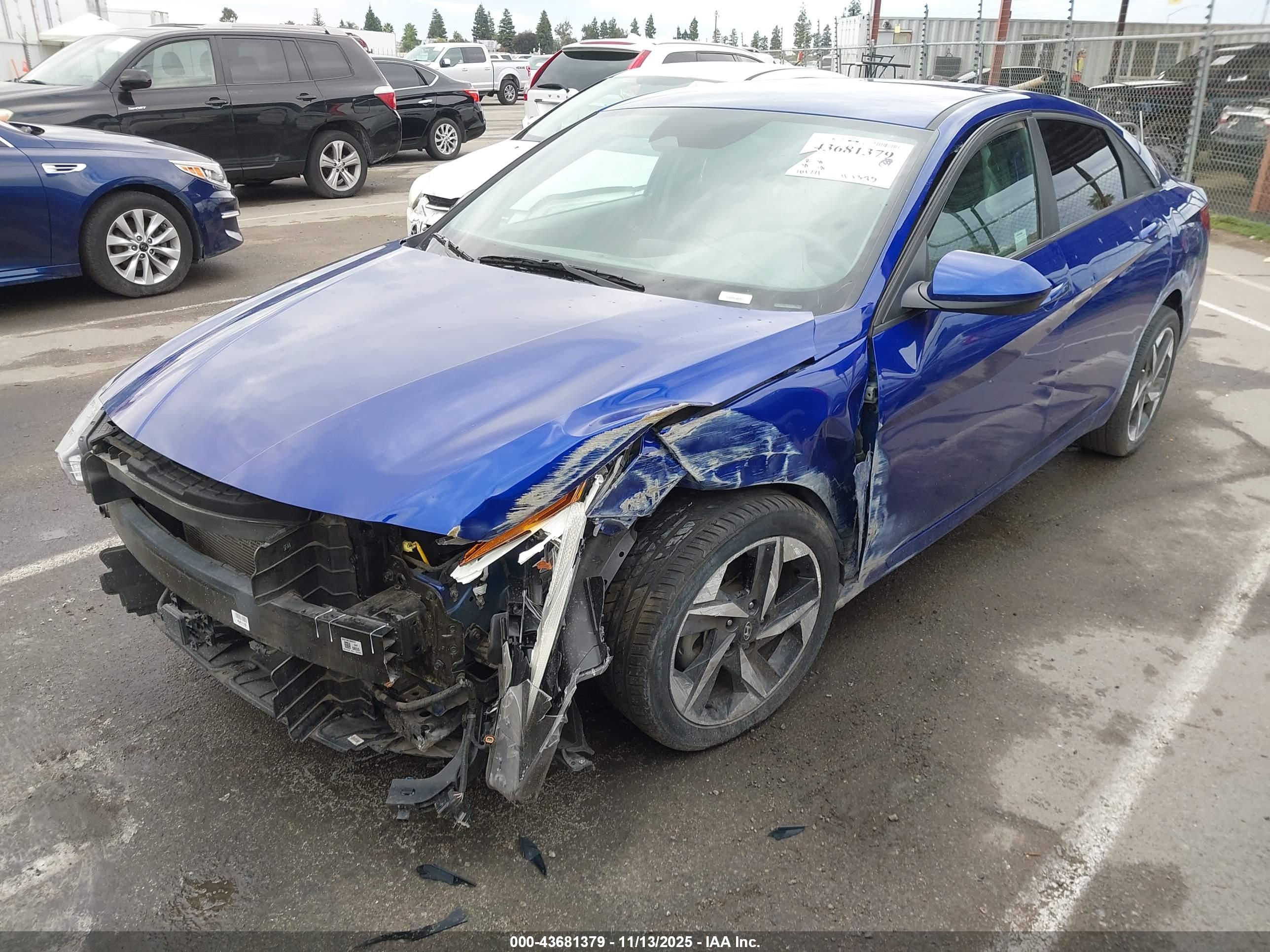 HYUNDAI ELANTRA image 2