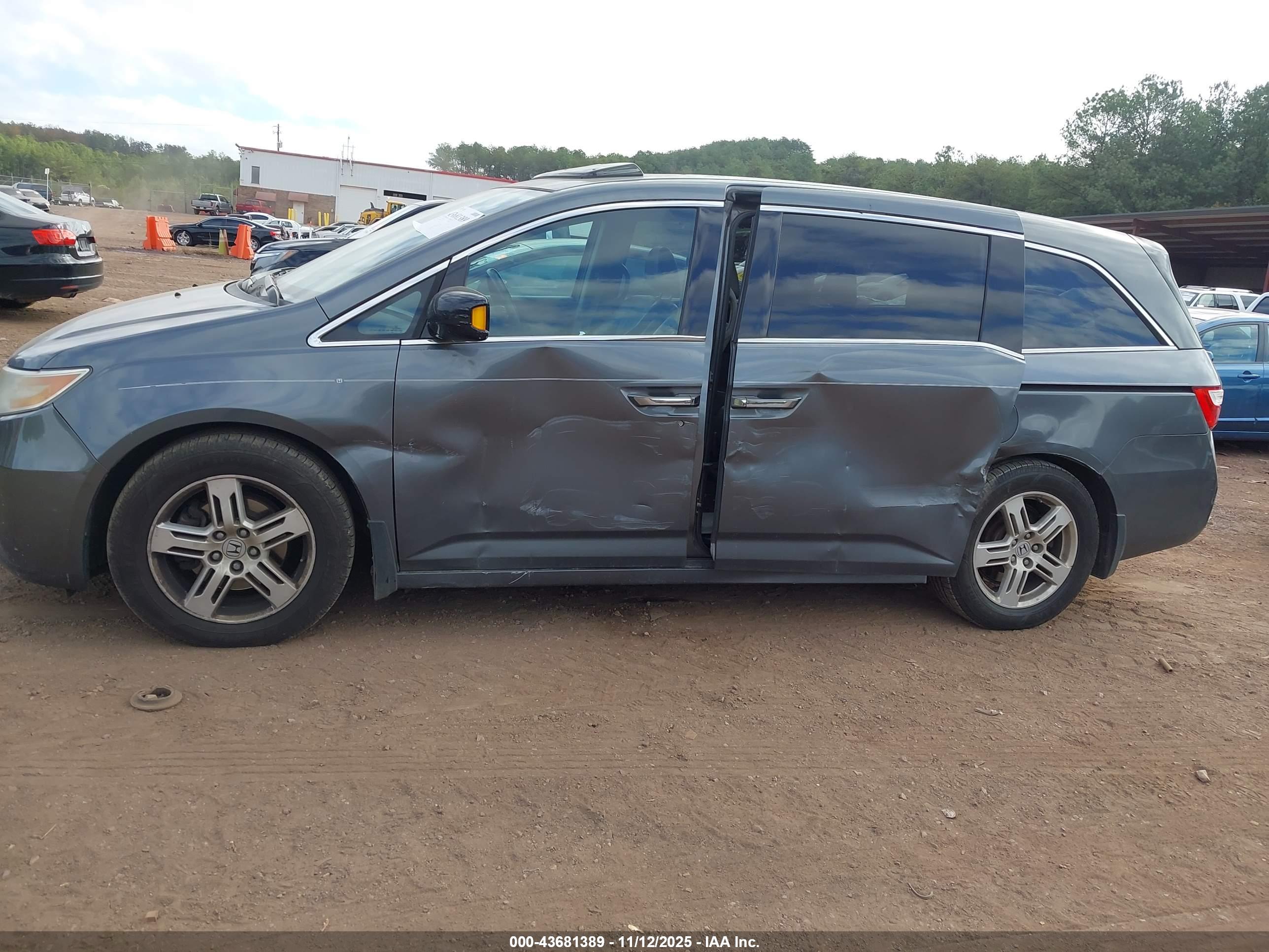 HONDA ODYSSEY image 6