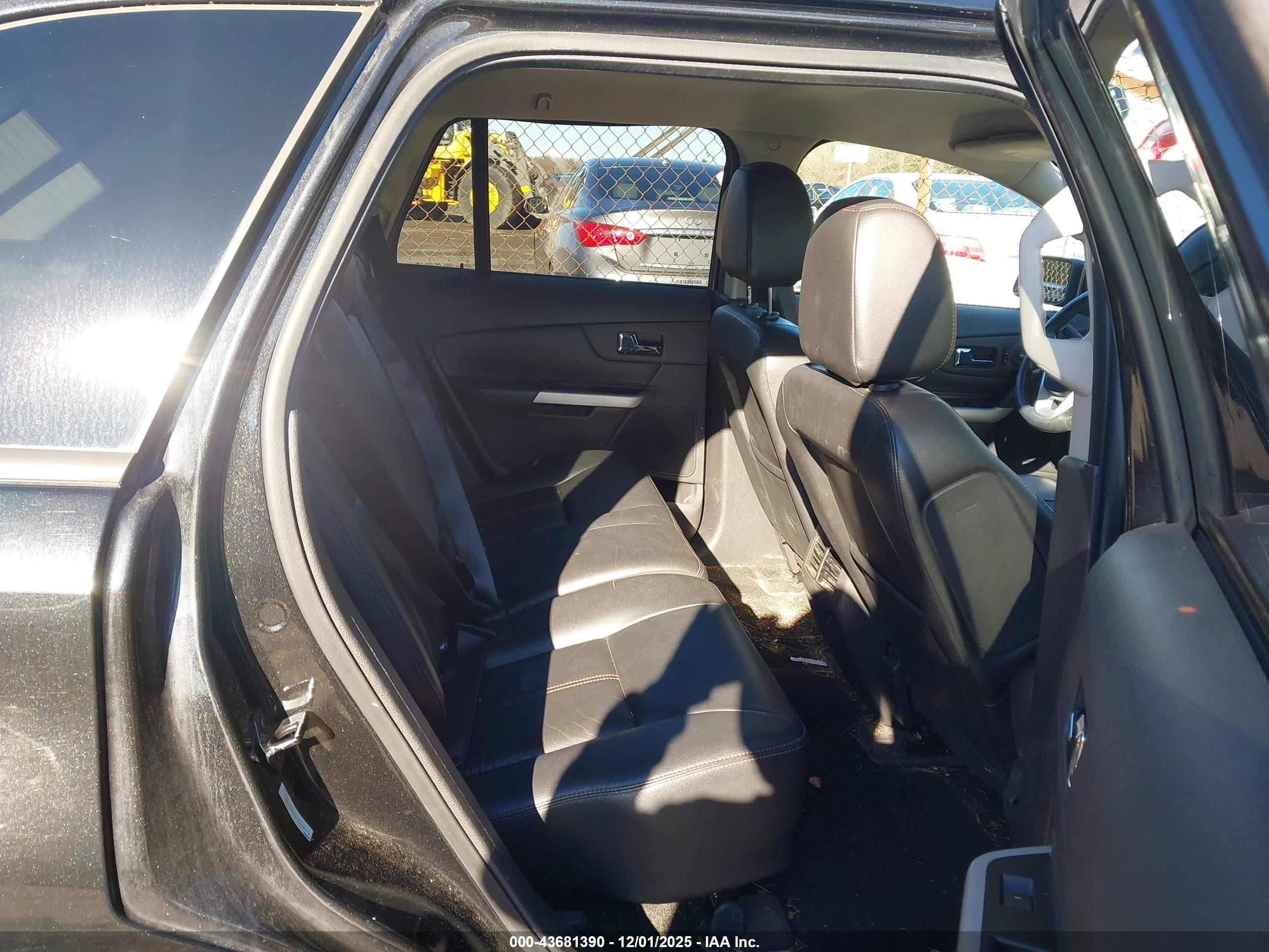 FORD EDGE image 8