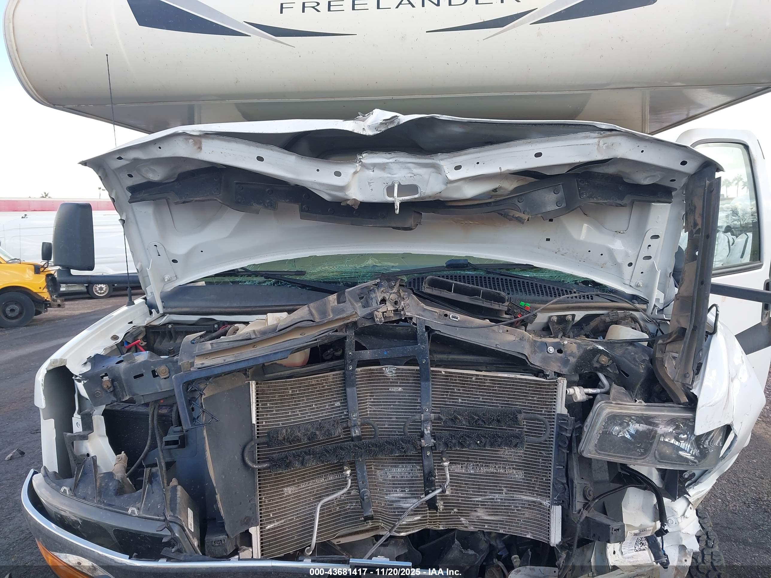 CHEVROLET EXPRESS image 10