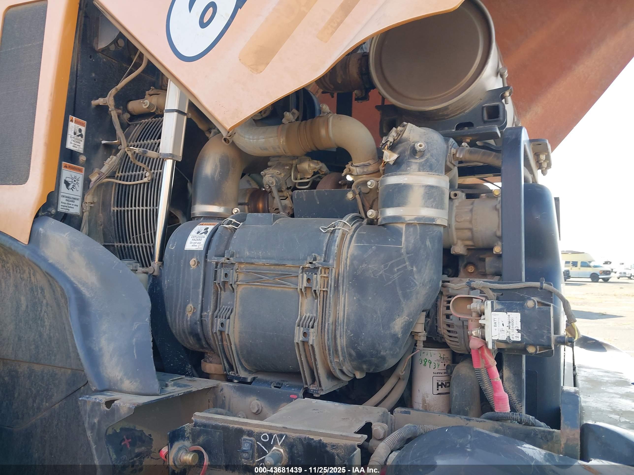 CASE 621G image 10