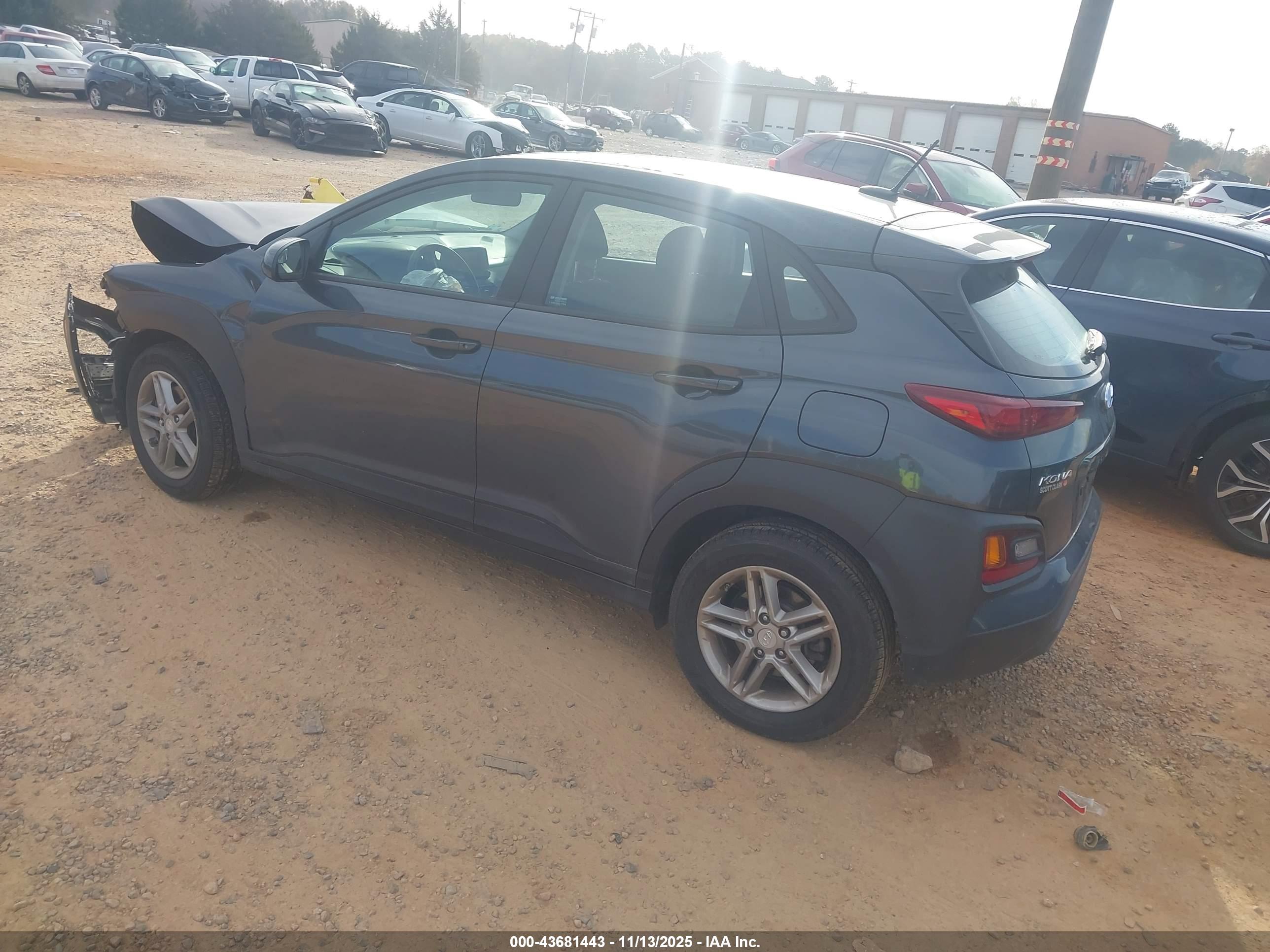 HYUNDAI KONA image 3