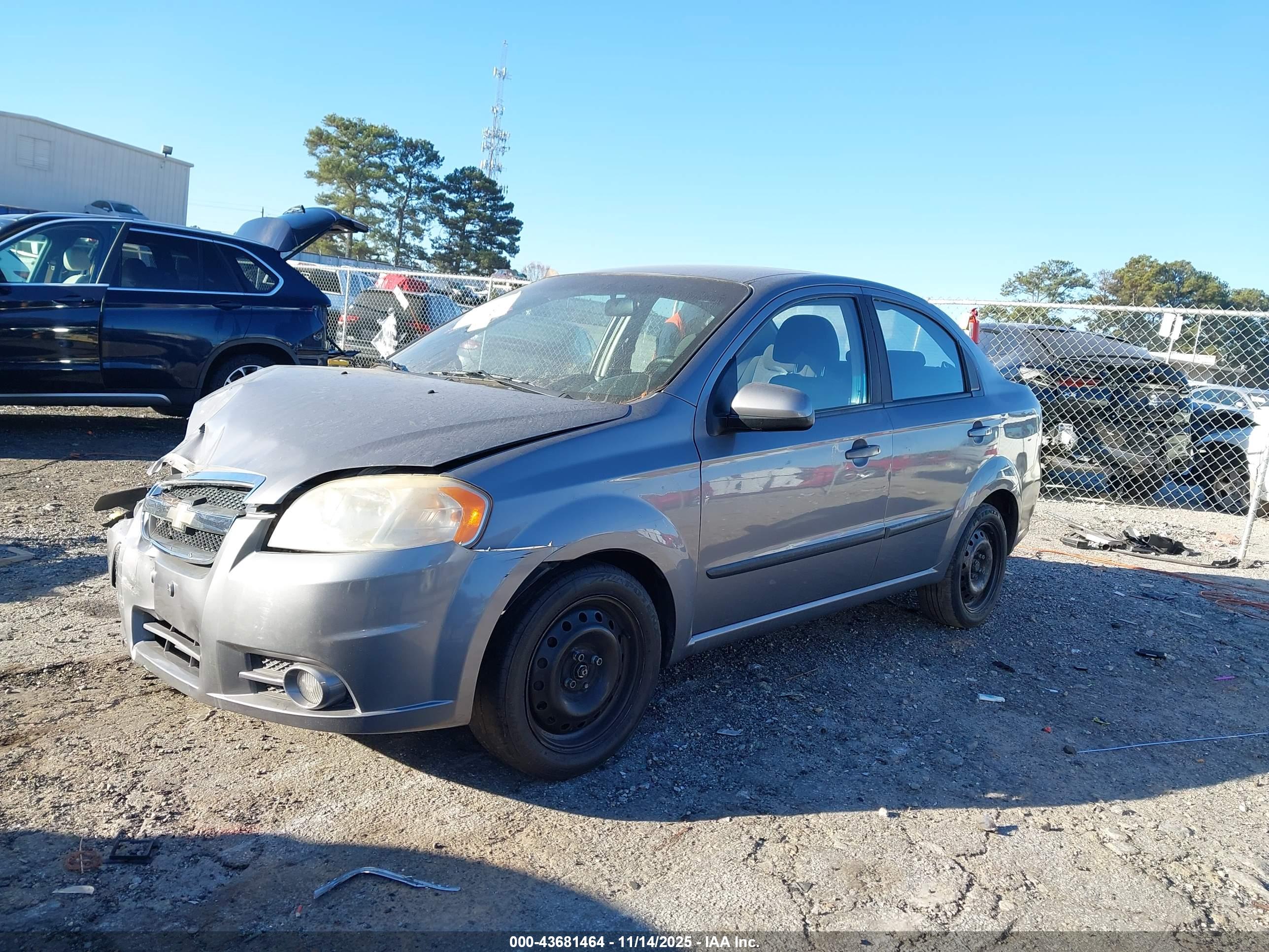 CHEVROLET AVEO image 2