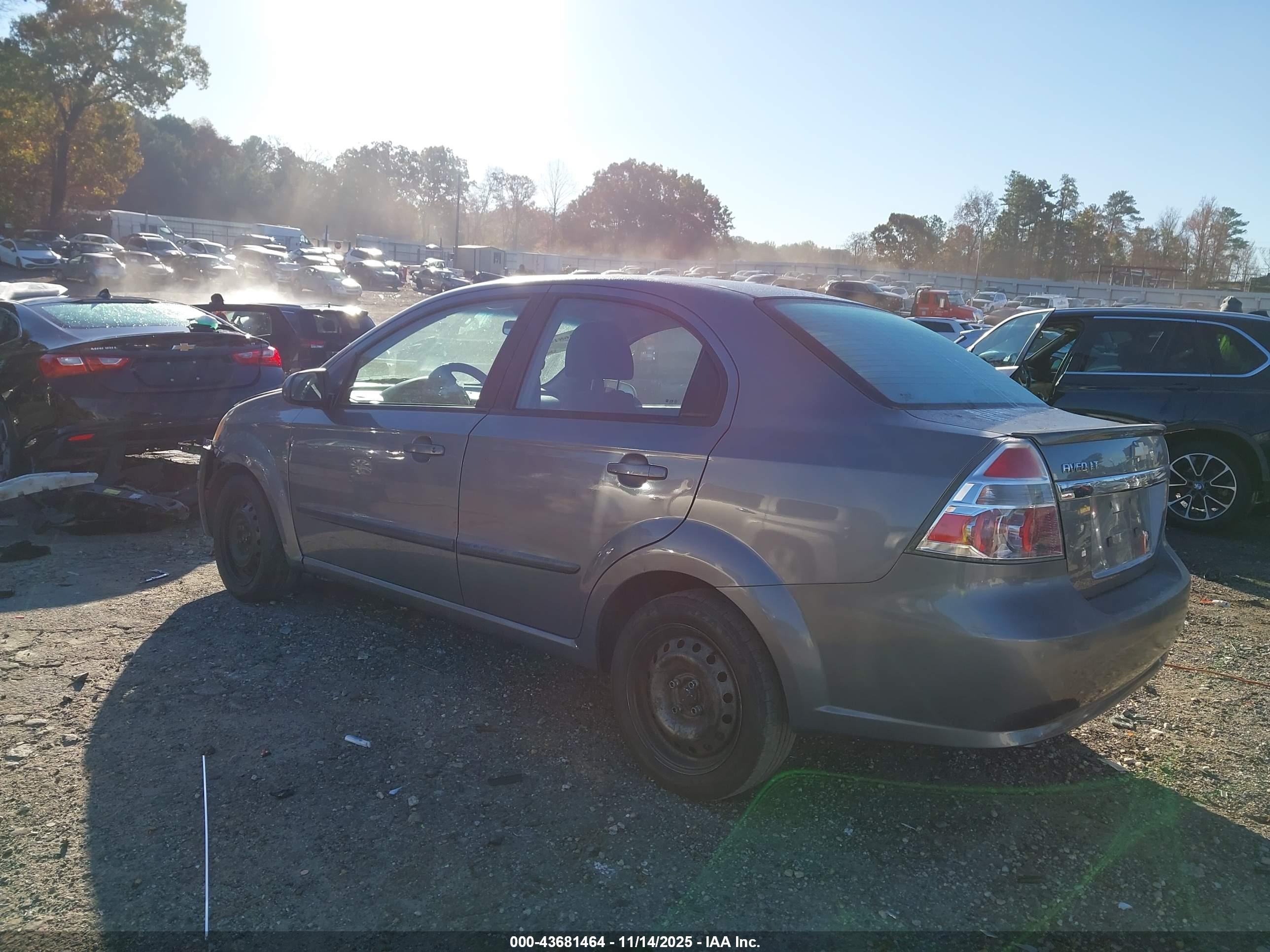 CHEVROLET AVEO image 3
