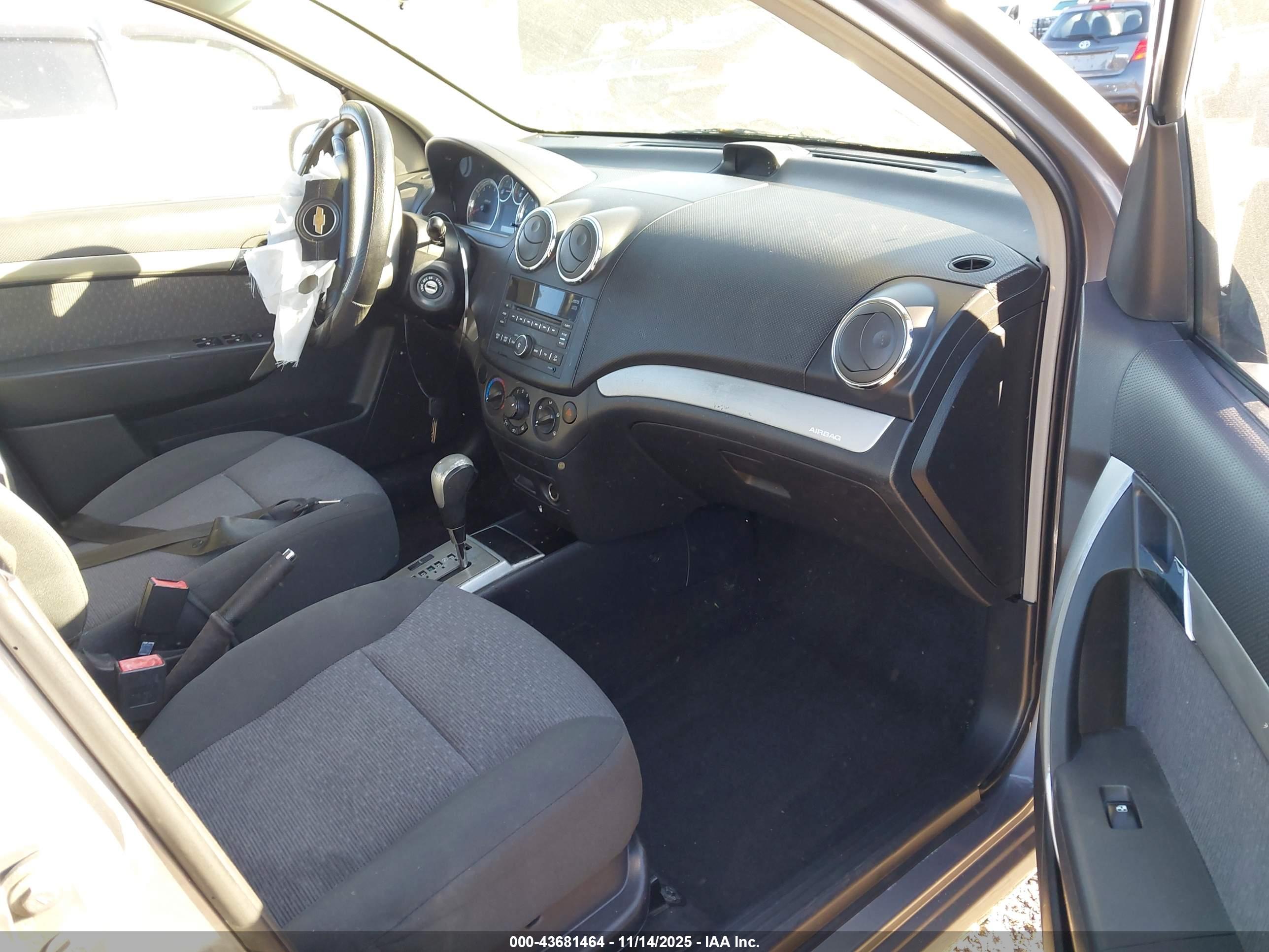CHEVROLET AVEO image 5