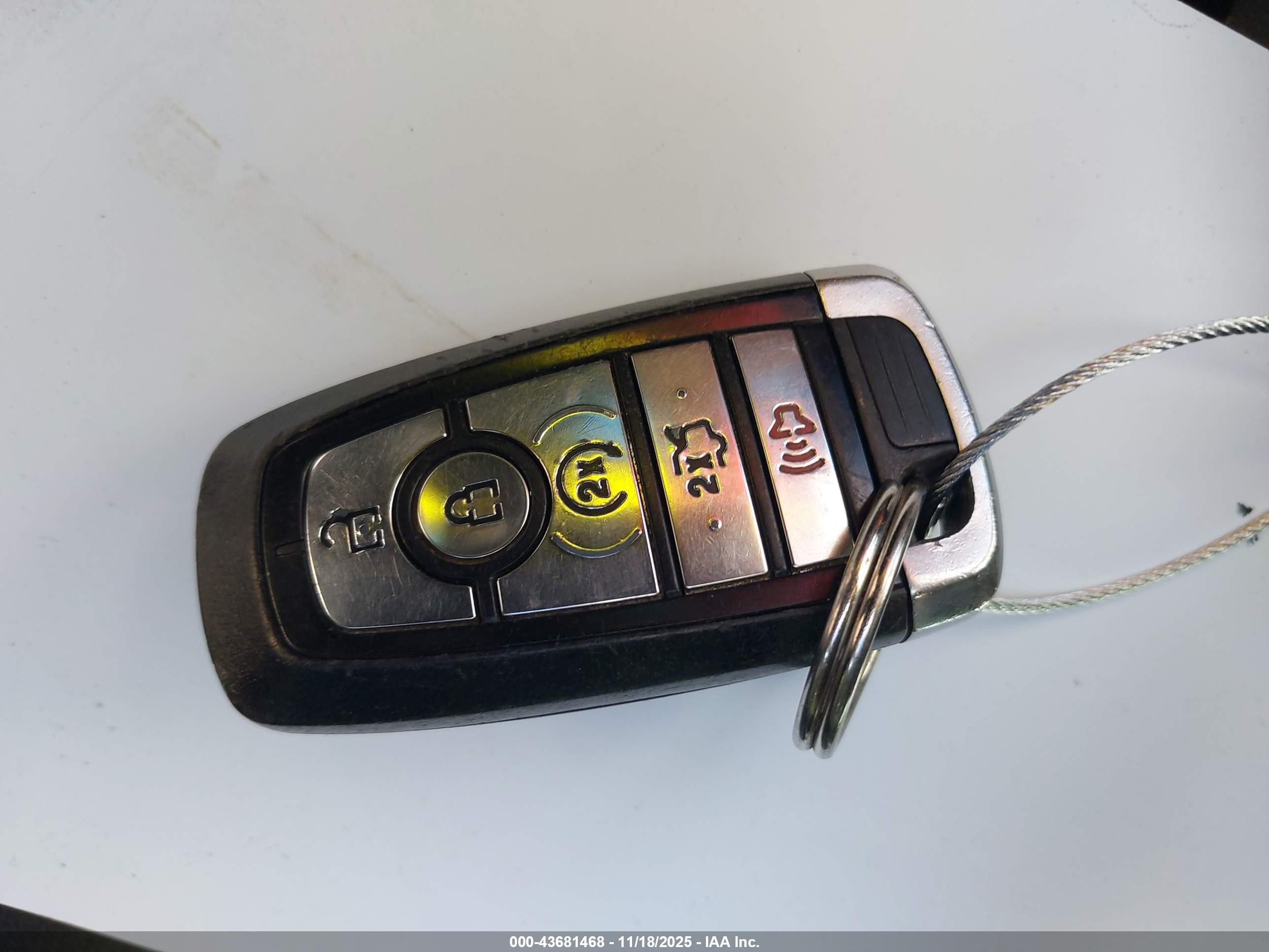 FORD FUSION image 11