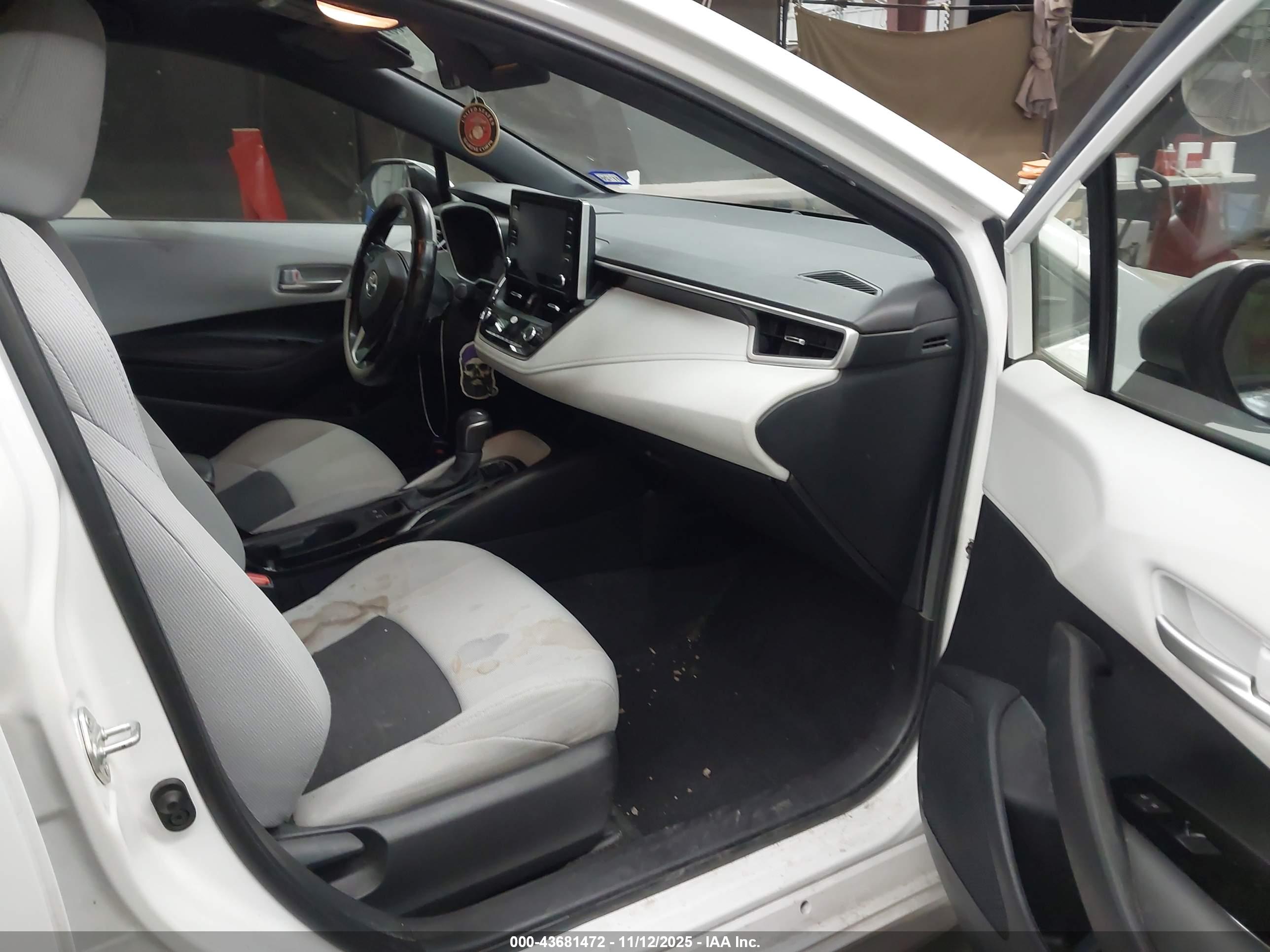 TOYOTA COROLLA image 5