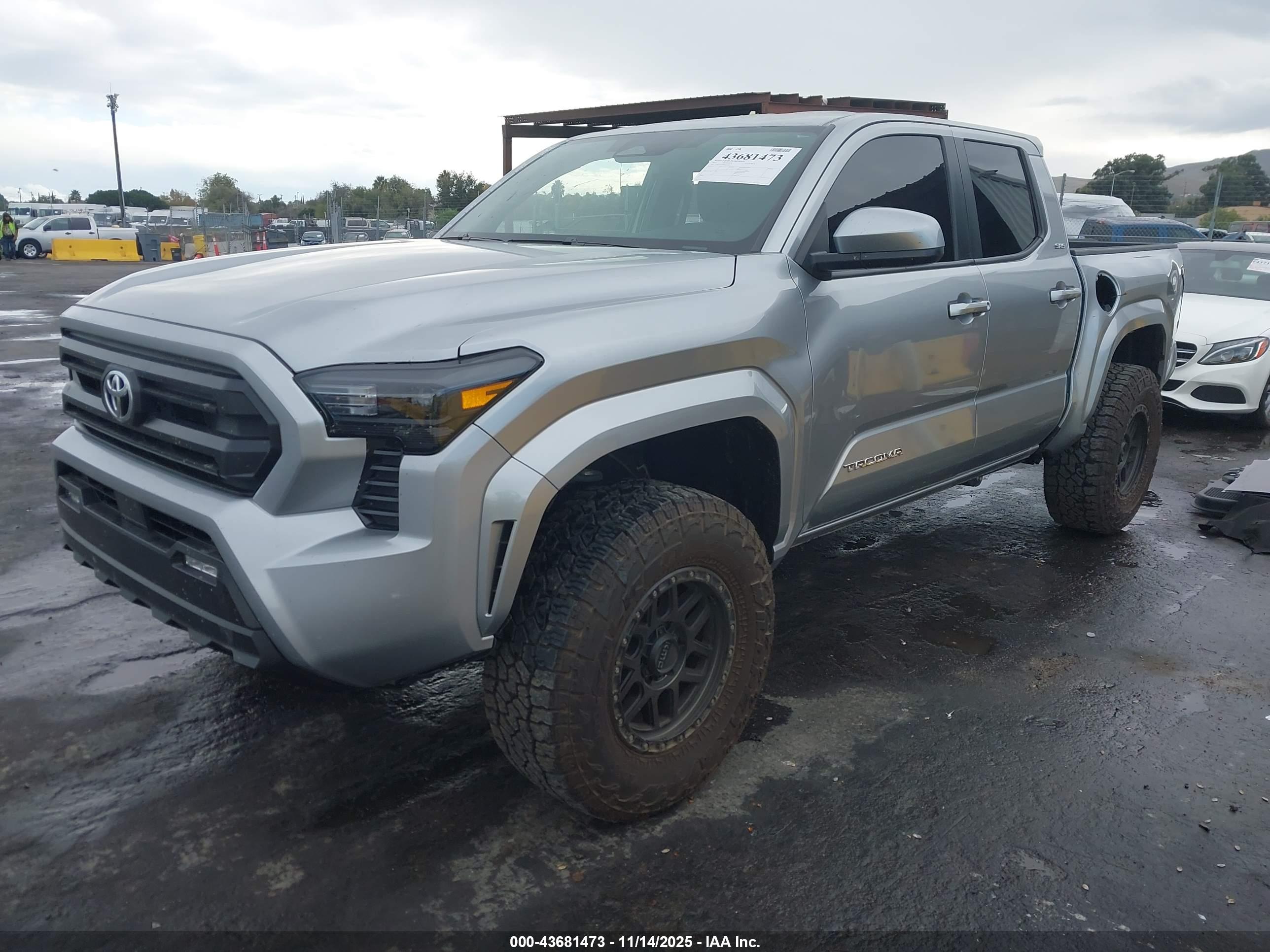 TOYOTA TACOMA image 2