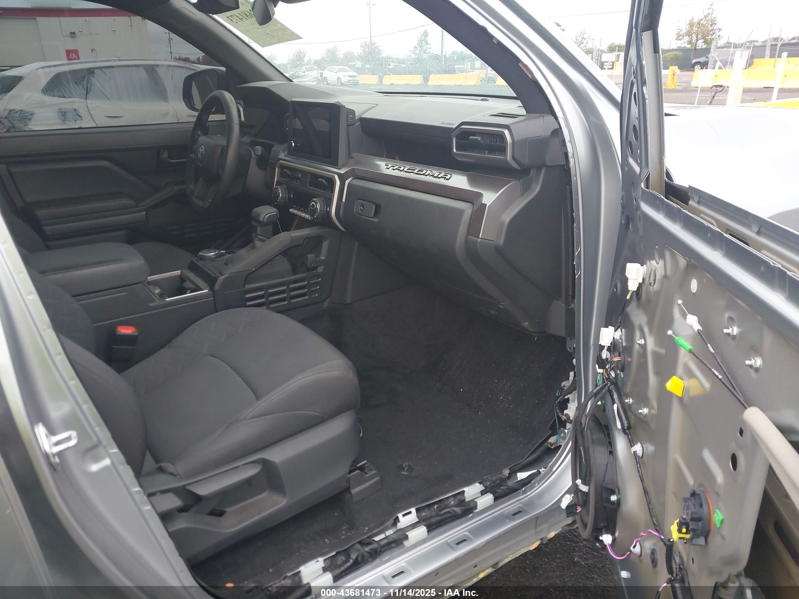 TOYOTA TACOMA image 5