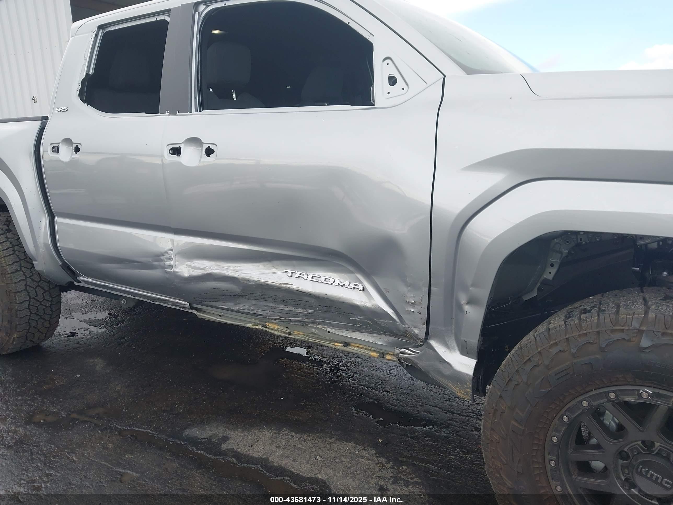 TOYOTA TACOMA image 6