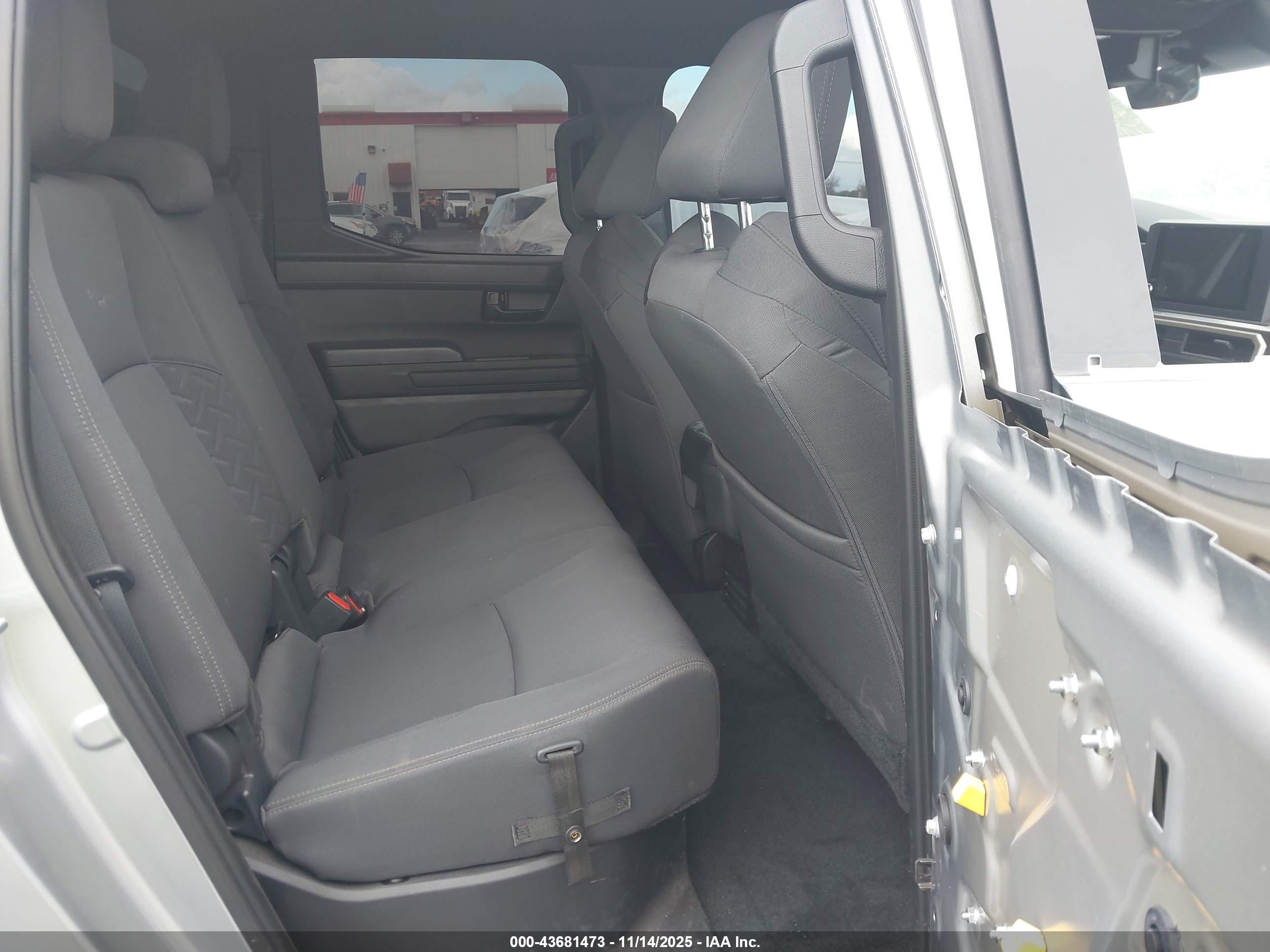 TOYOTA TACOMA image 8