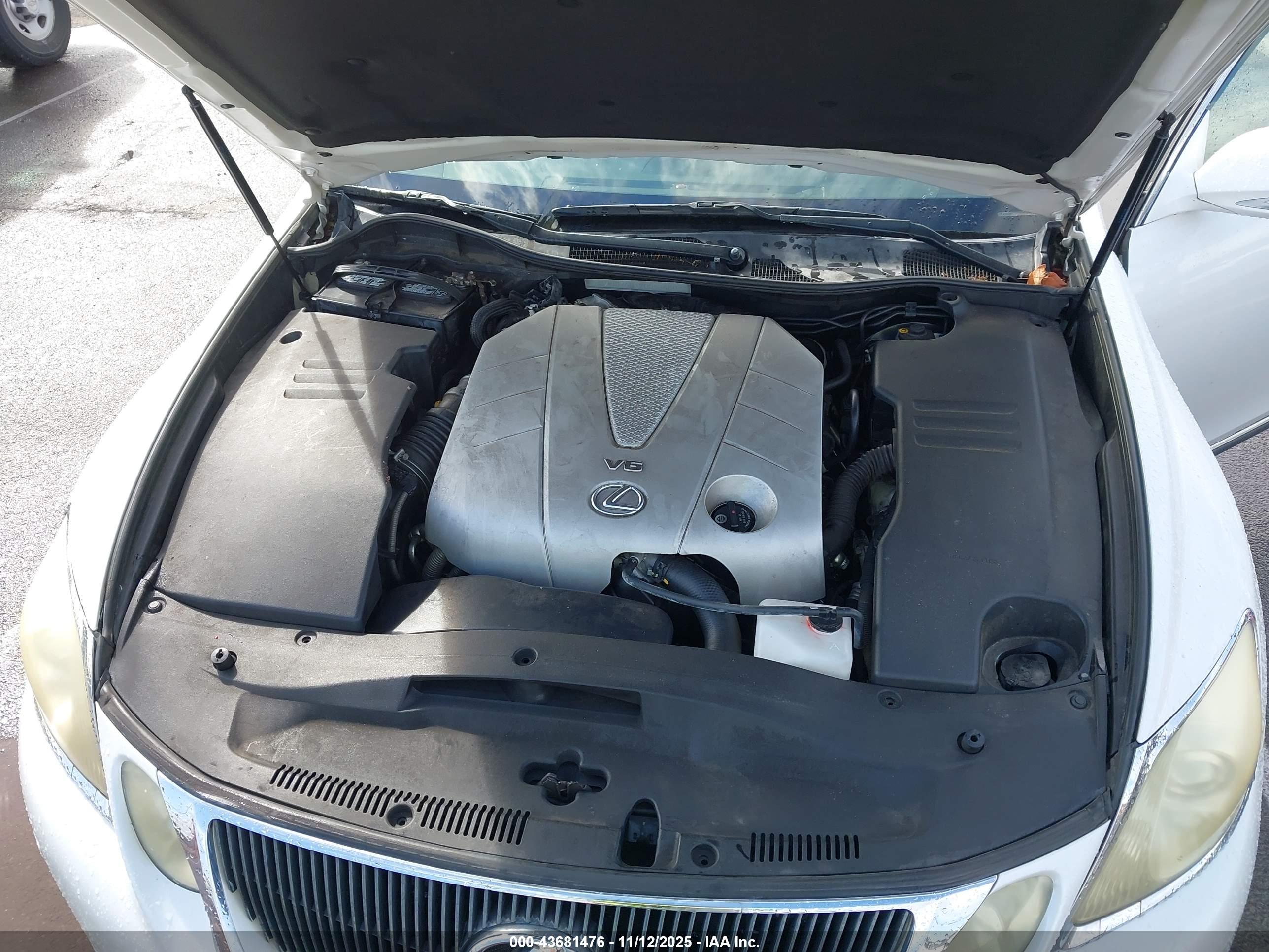 LEXUS GS image 10