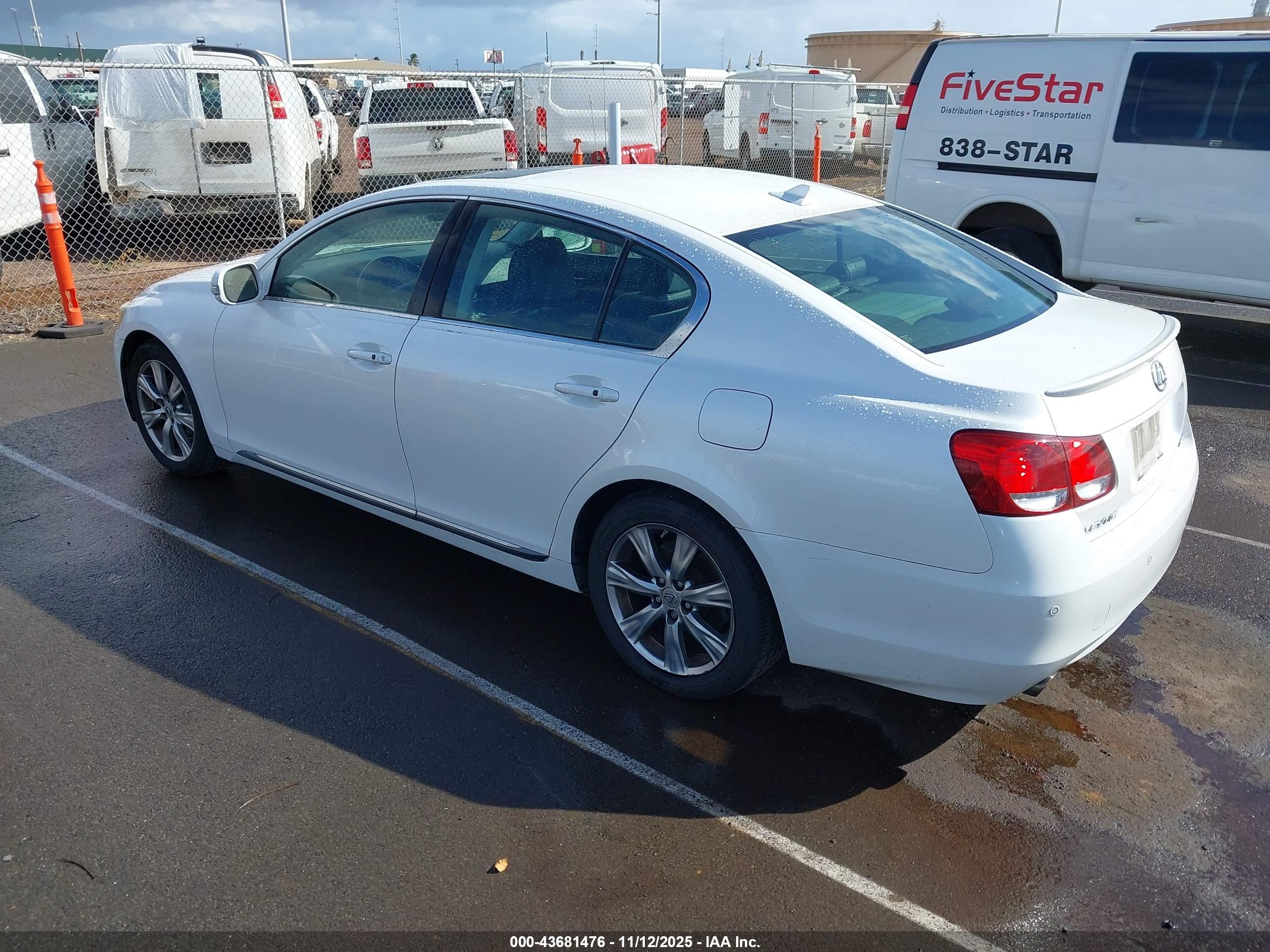 LEXUS GS image 3