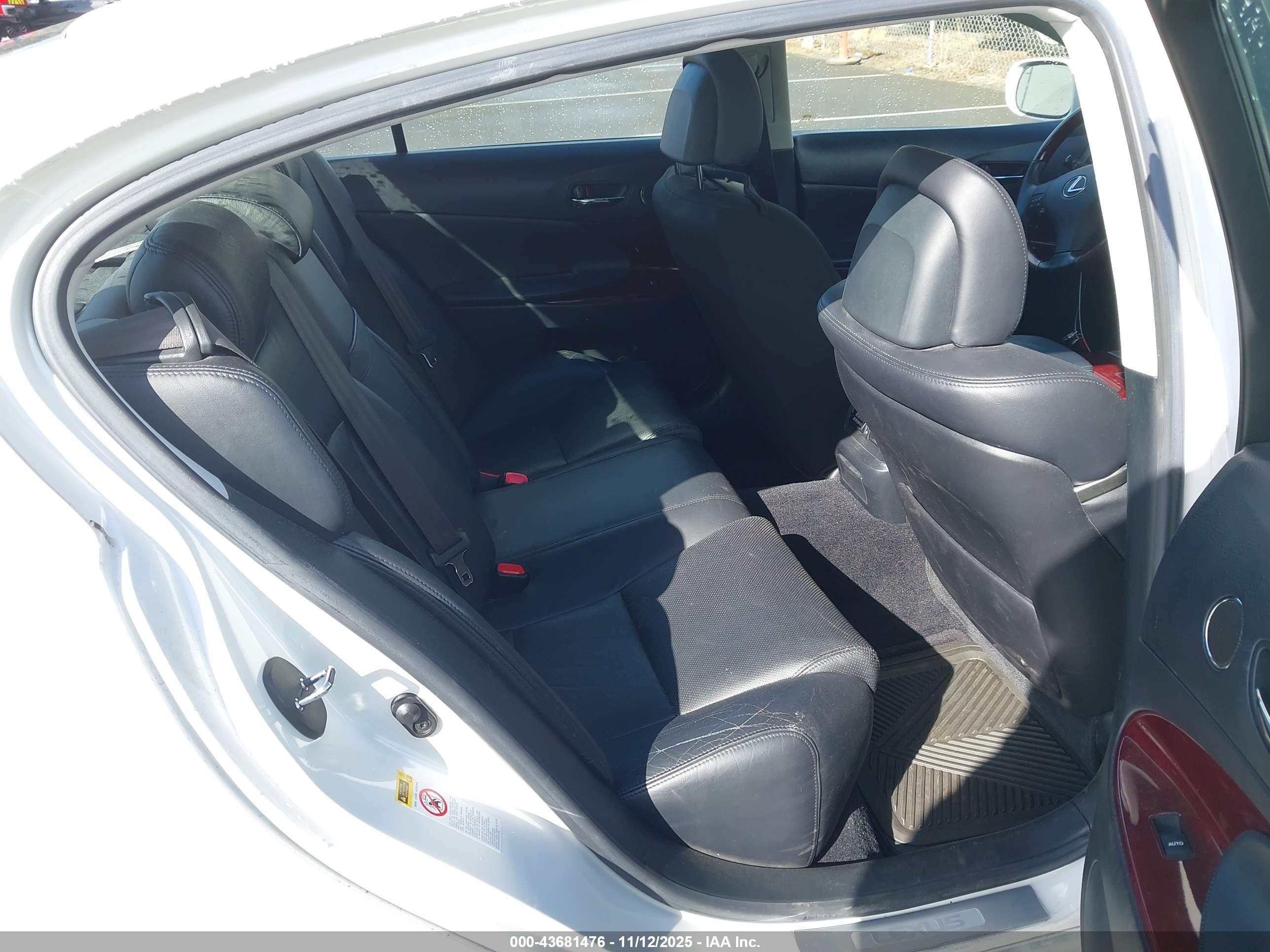 LEXUS GS image 8