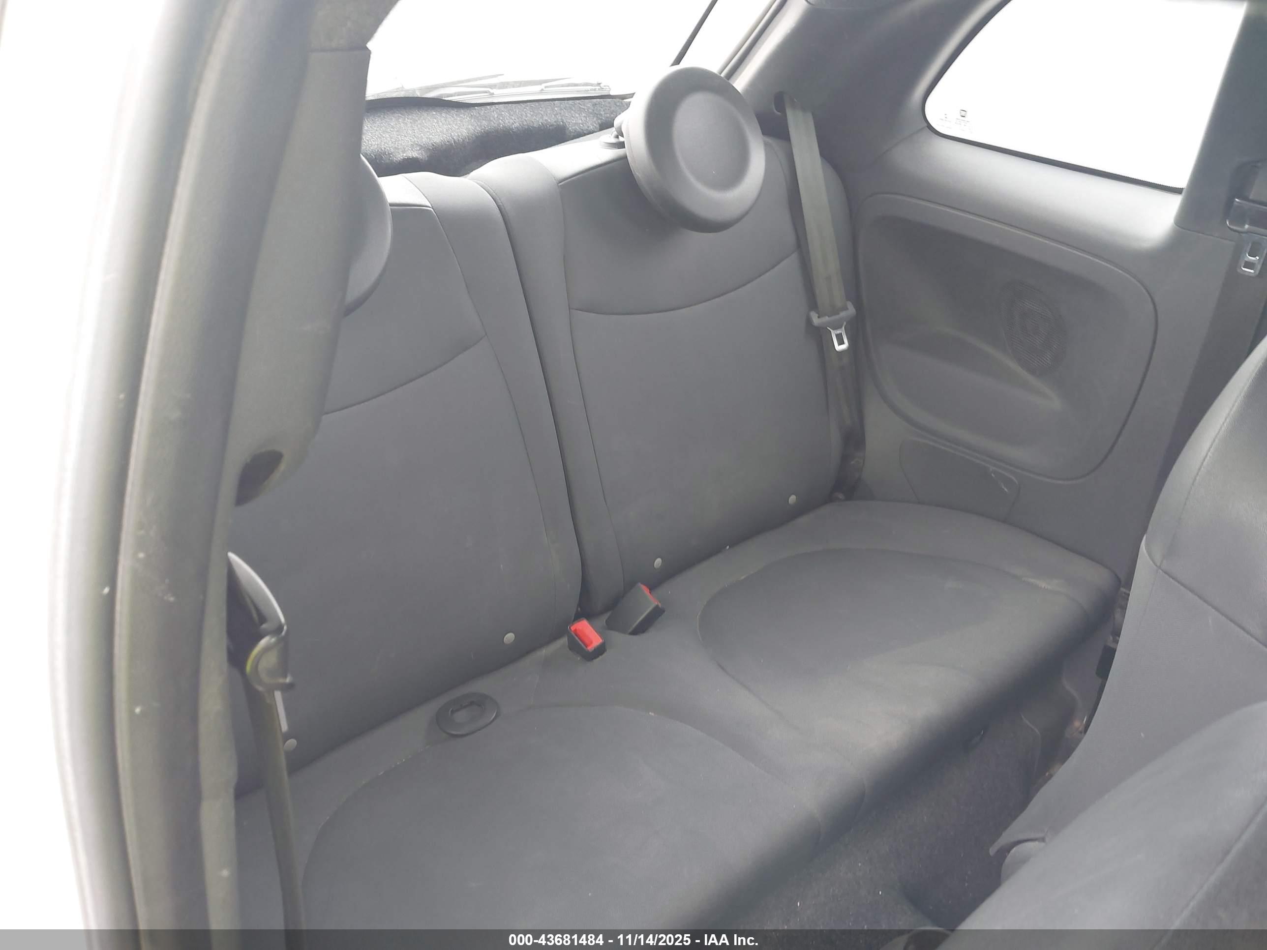 FIAT 500 image 8