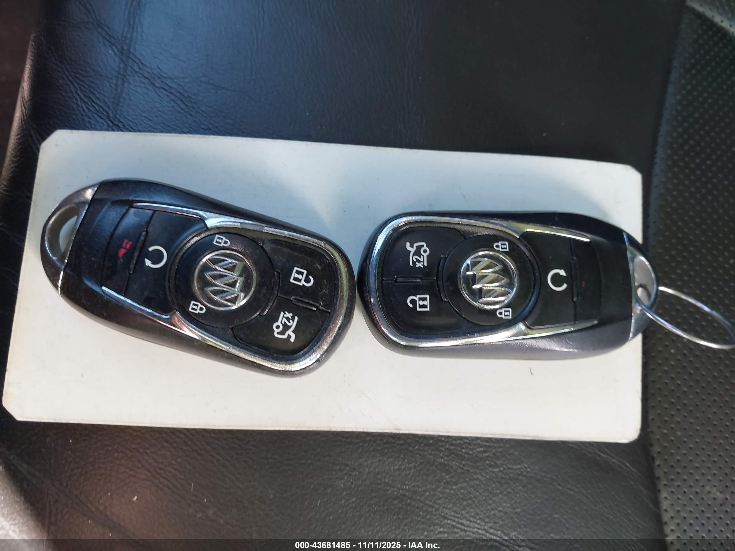 BUICK LACROSSE image 11