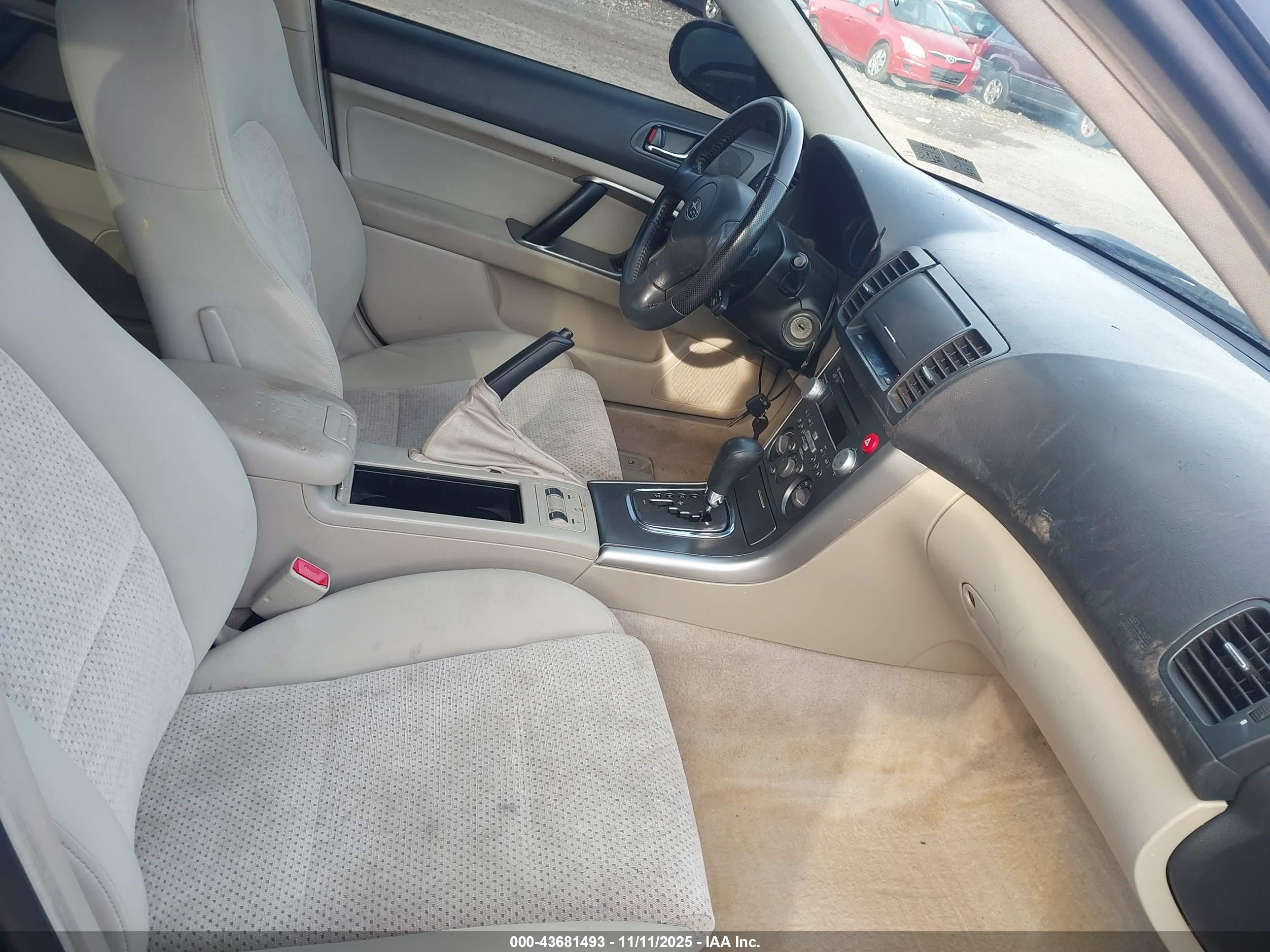 SUBARU OUTBACK image 5