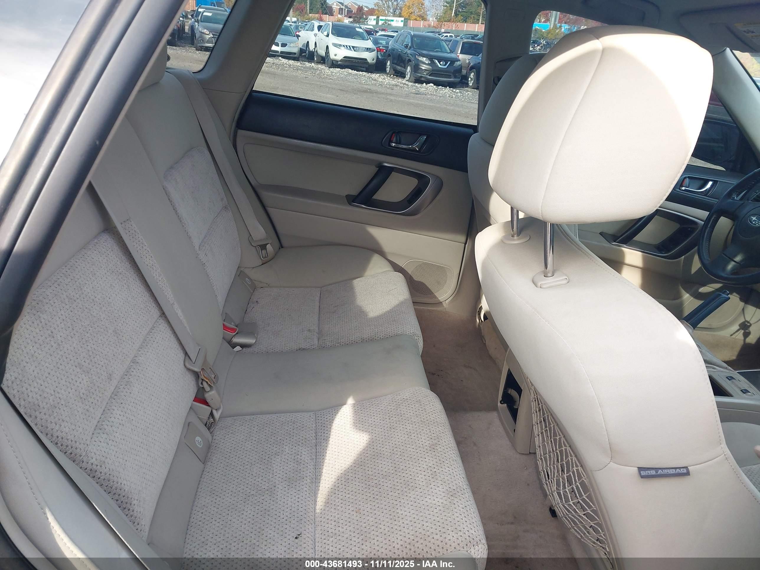 SUBARU OUTBACK image 8