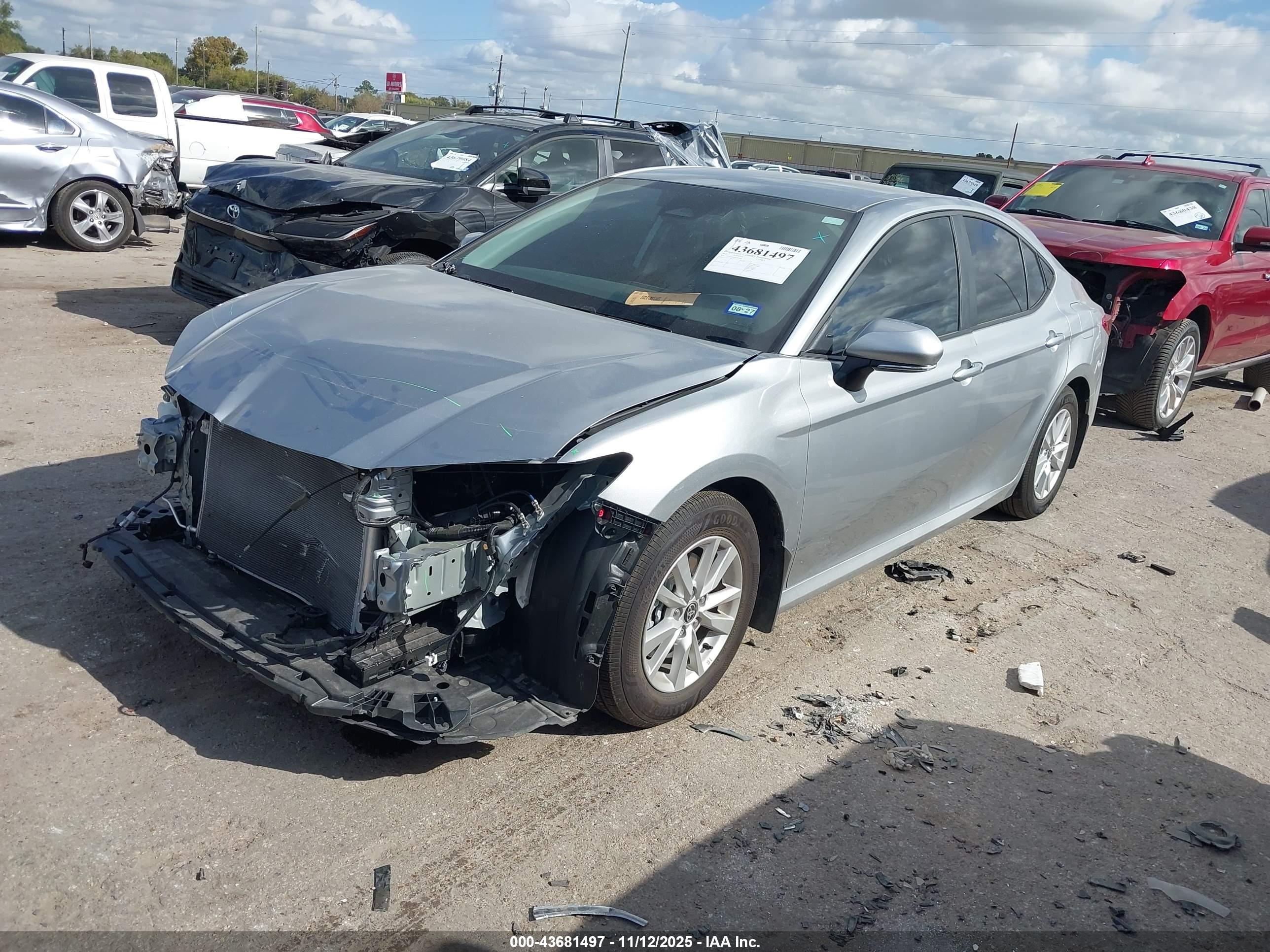 TOYOTA CAMRY image 2