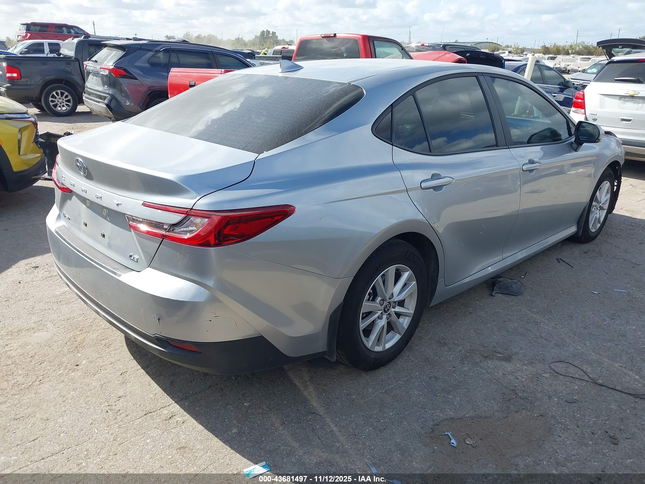 TOYOTA CAMRY image 4