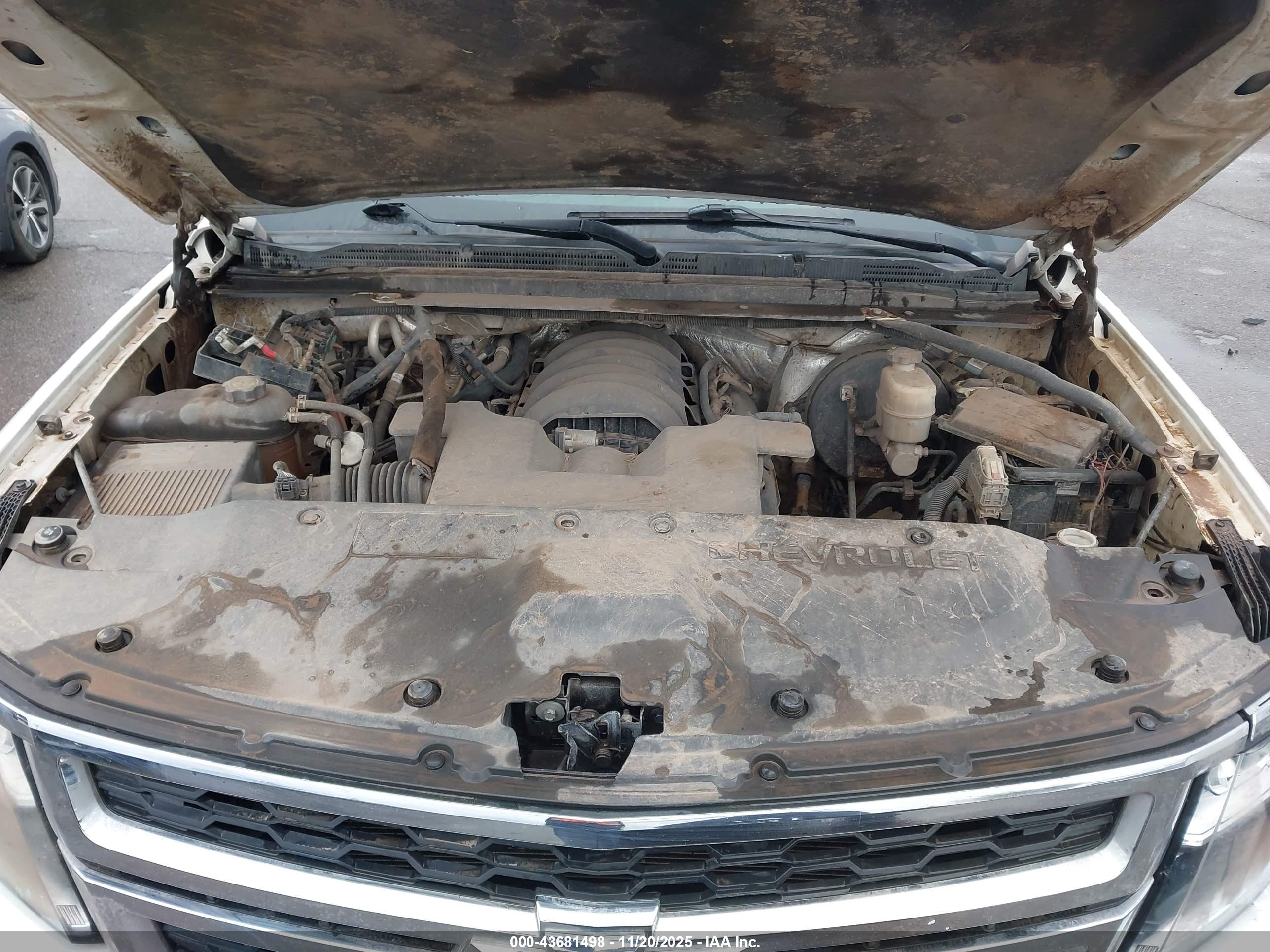 CHEVROLET TAHOE image 10