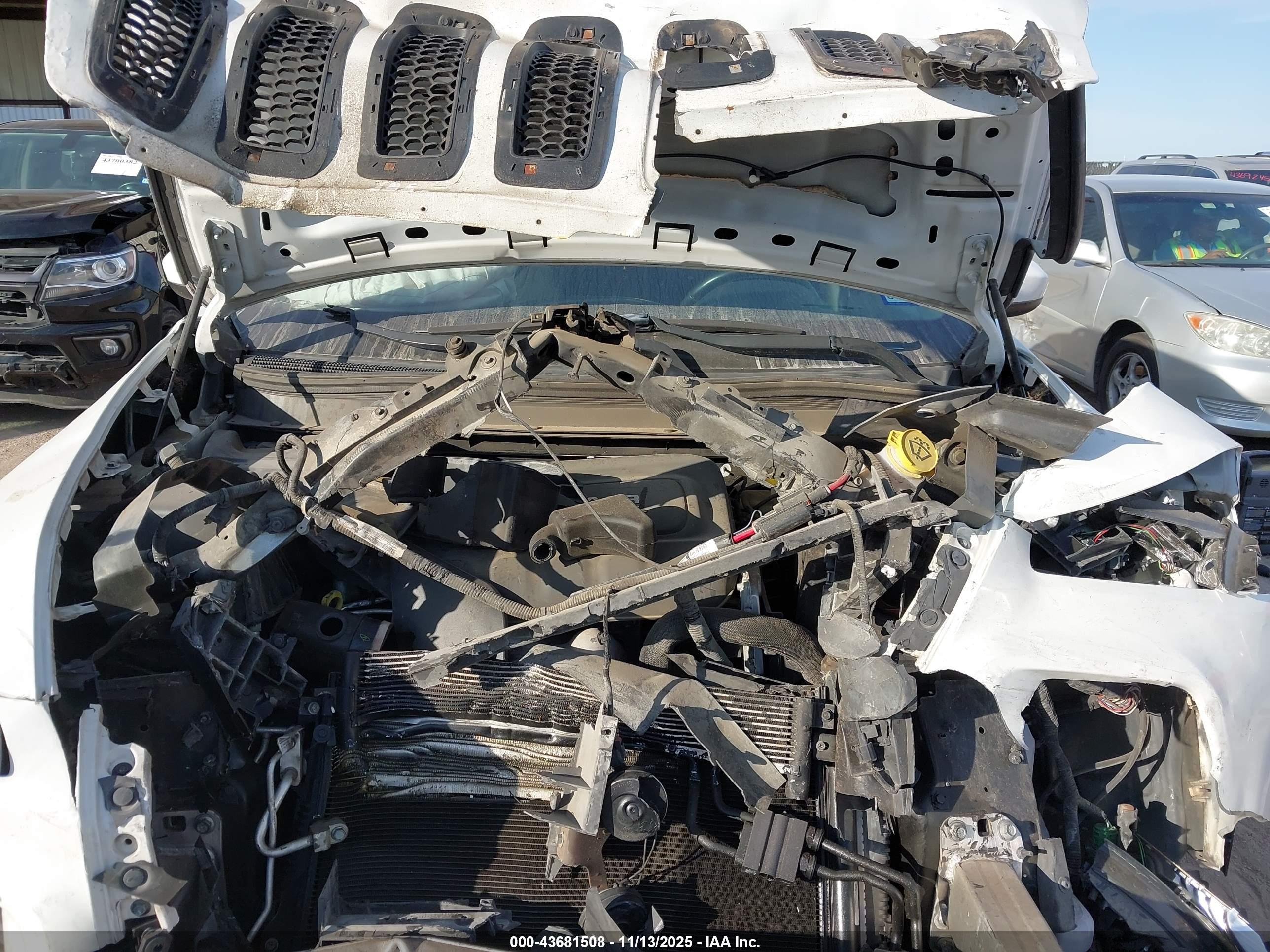 JEEP CHEROKEE image 10