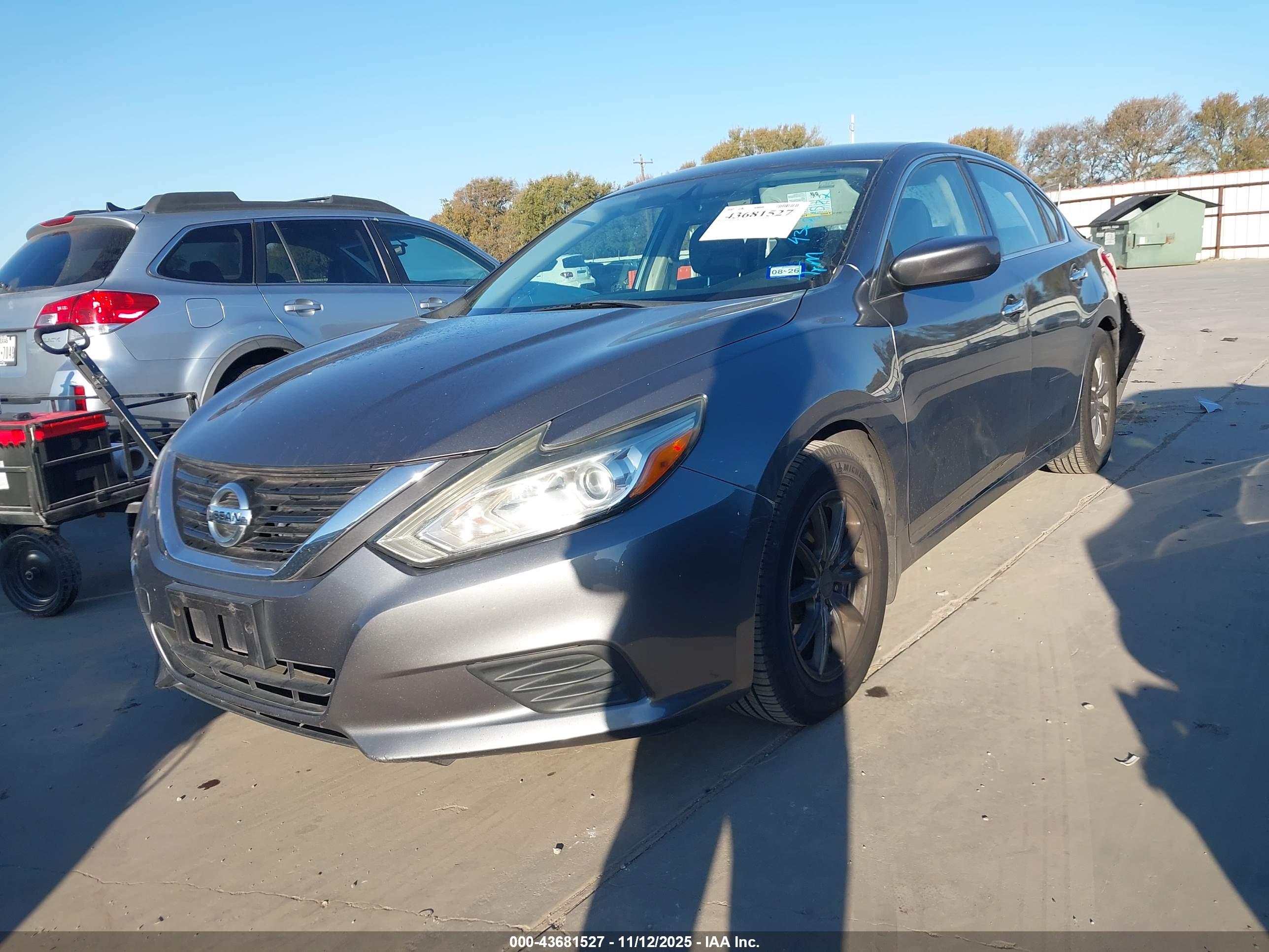 NISSAN ALTIMA image 2
