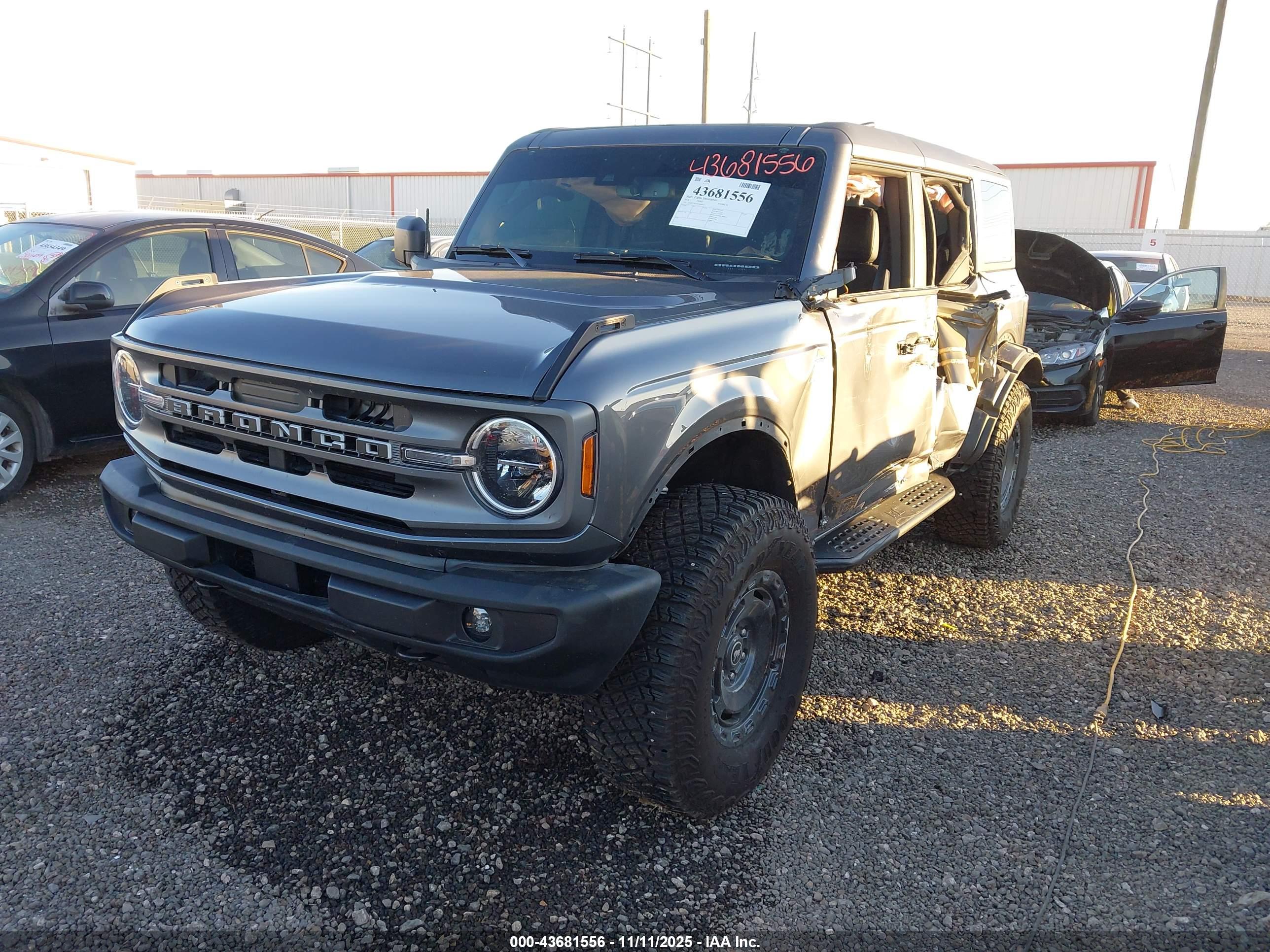 FORD BRONCO image 2