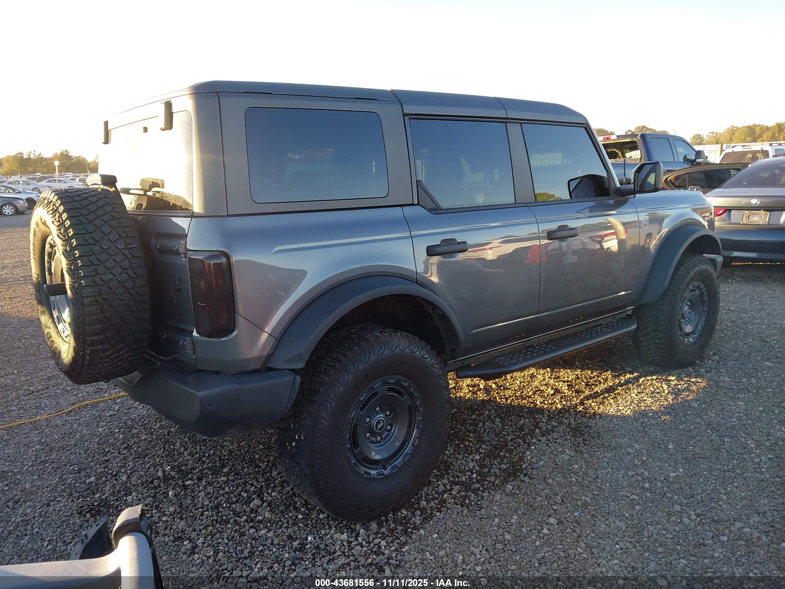 FORD BRONCO image 4