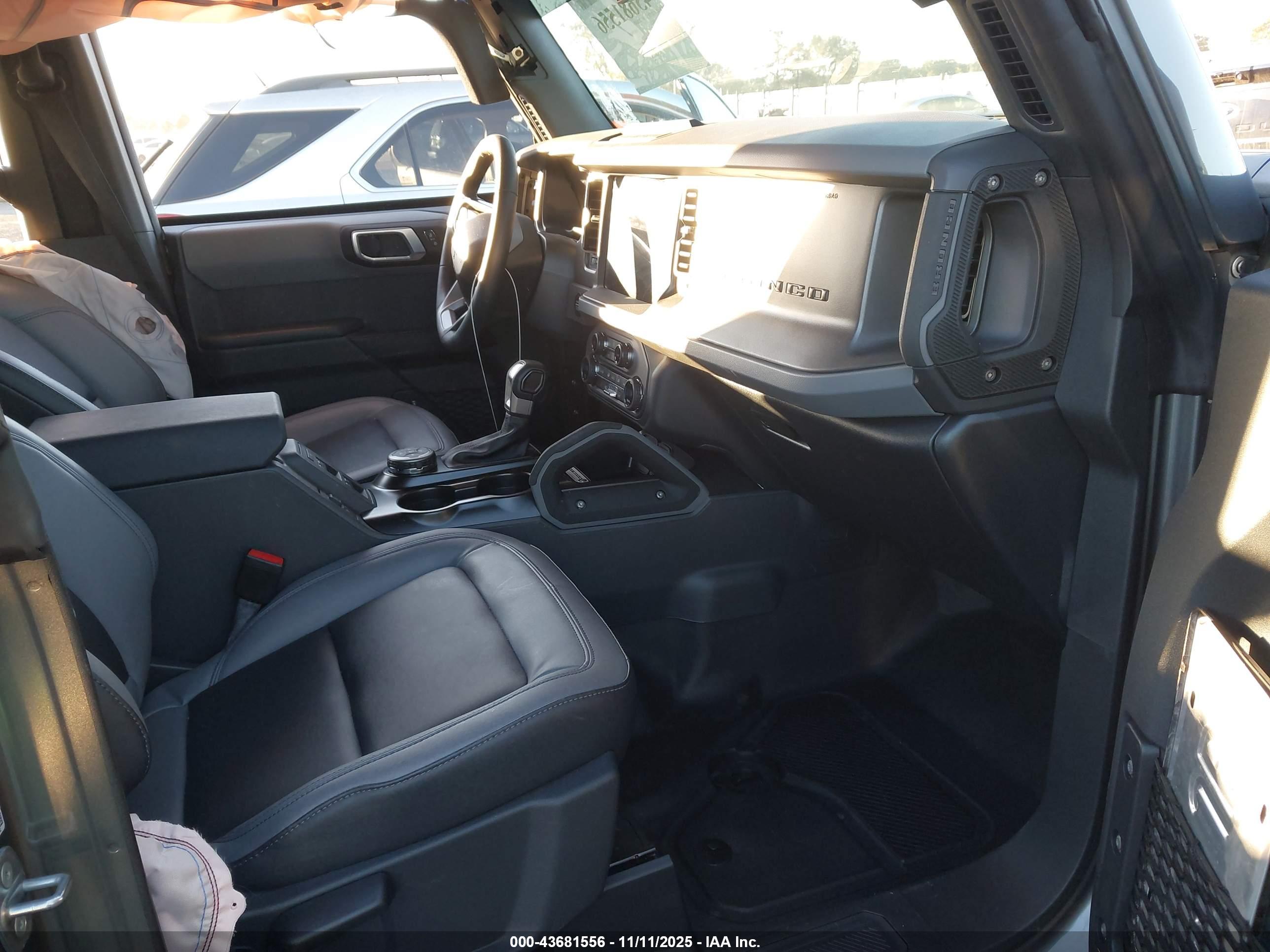 FORD BRONCO image 5